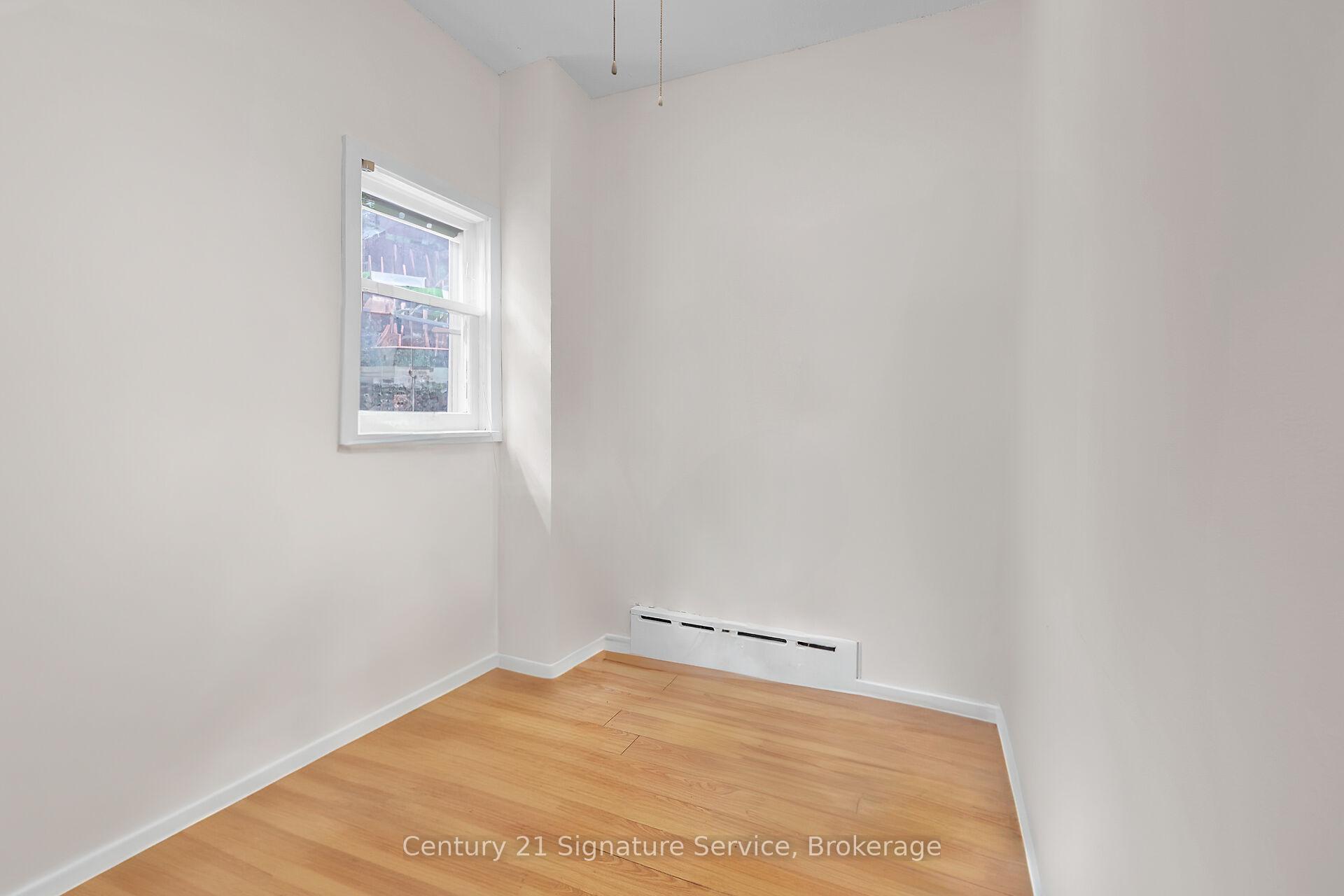 Photo 34 of 17 Fleming Avenue W, Brampton, Downtown Brampton — HOMEH