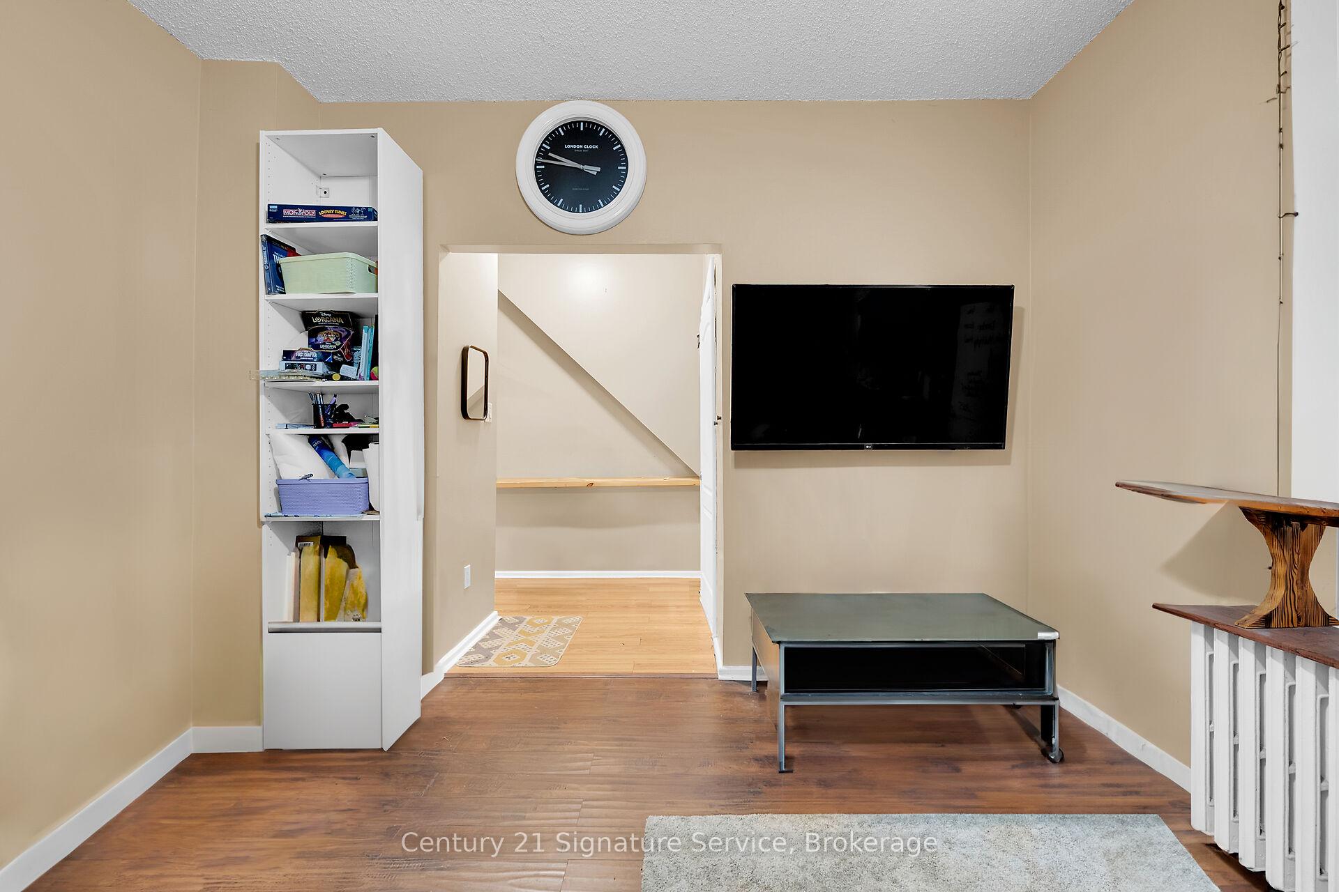 Photo 22 of 17 Fleming Avenue W, Brampton, Downtown Brampton — HOMEH