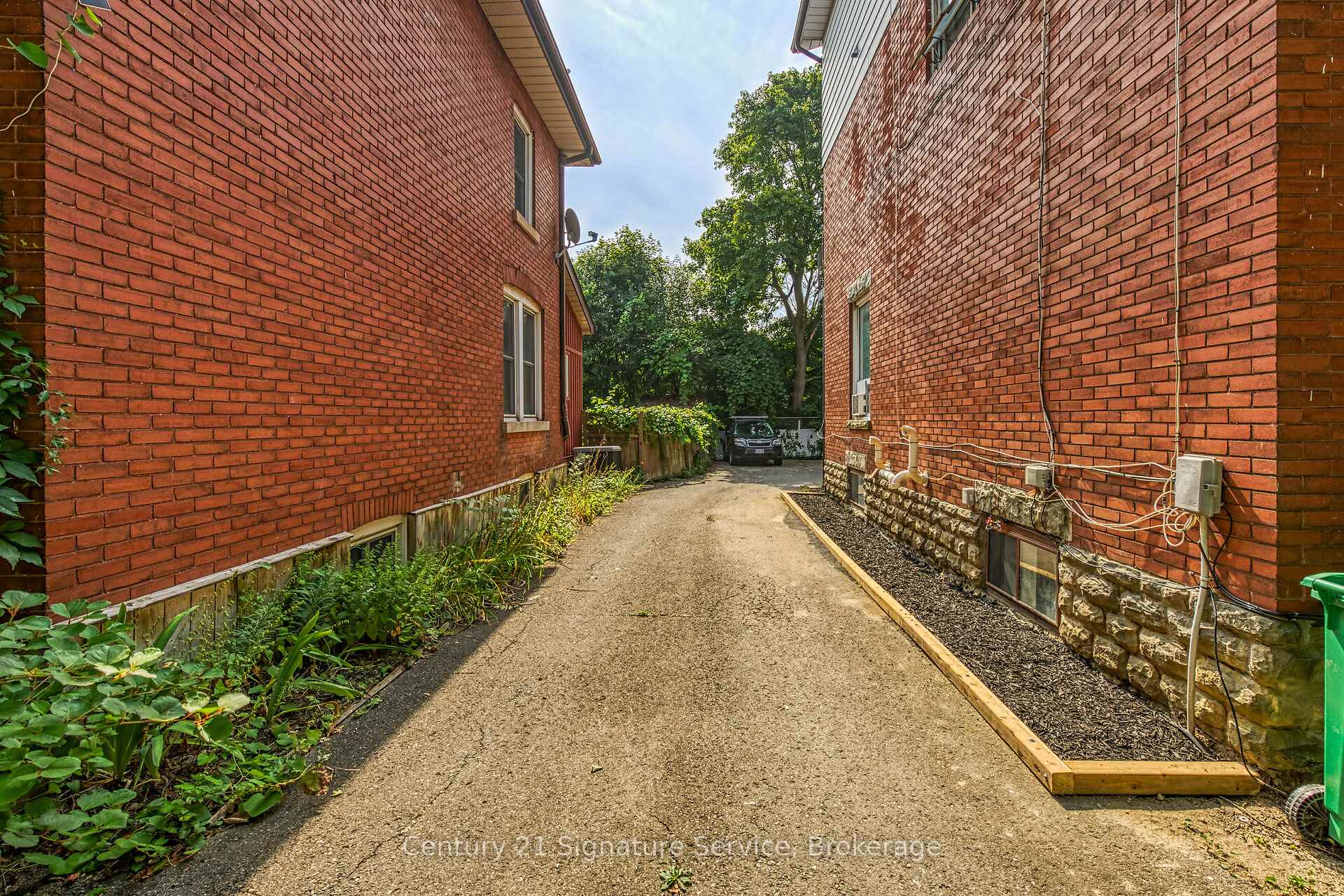 Photo 27 of 17 Fleming Avenue W, Brampton, Downtown Brampton — HOMEH