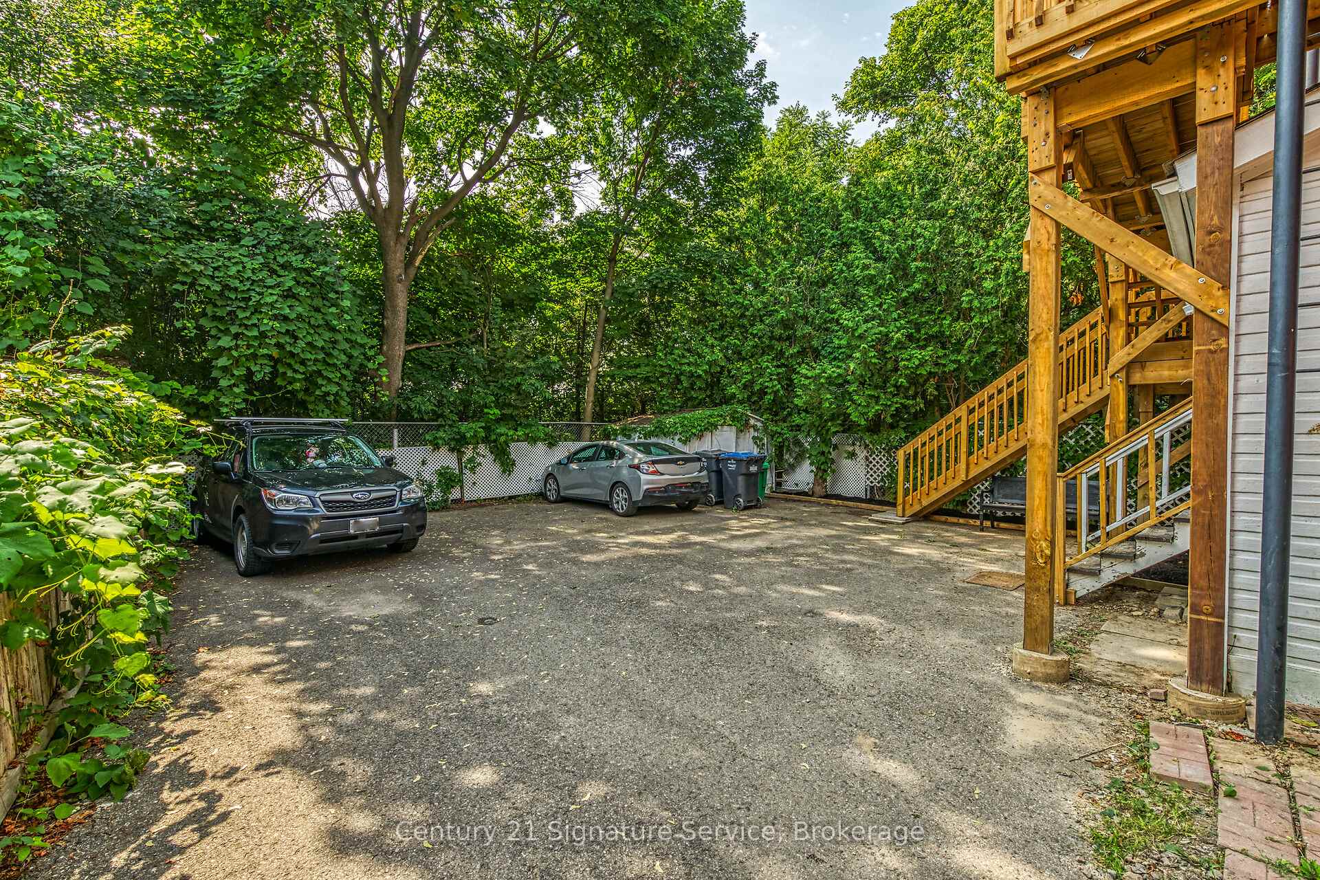 Photo 35 of 17 Fleming Avenue W, Brampton, Downtown Brampton — HOMEH
