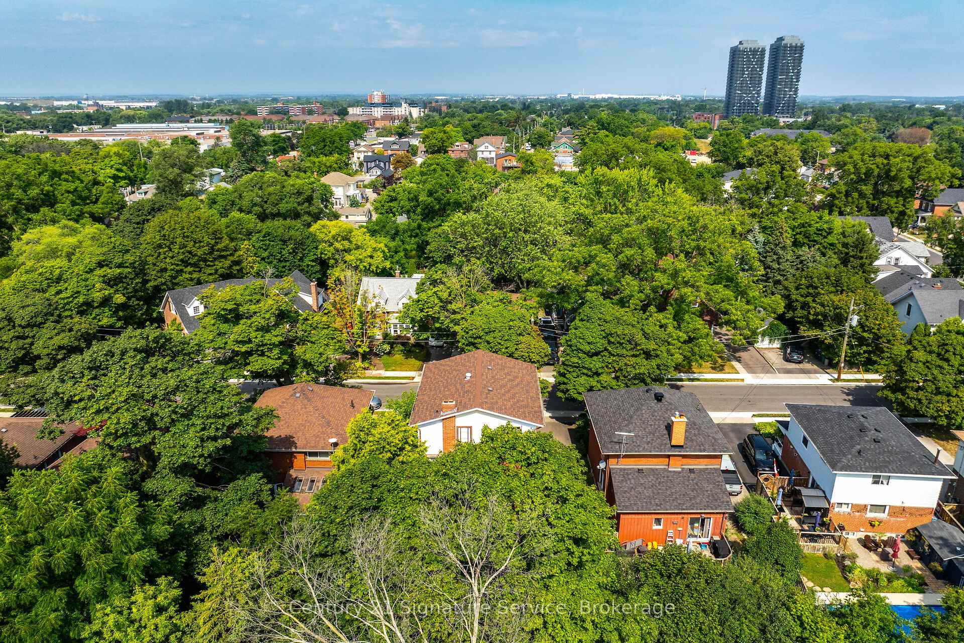 Photo 39 of 17 Fleming Avenue W, Brampton, Downtown Brampton — HOMEH