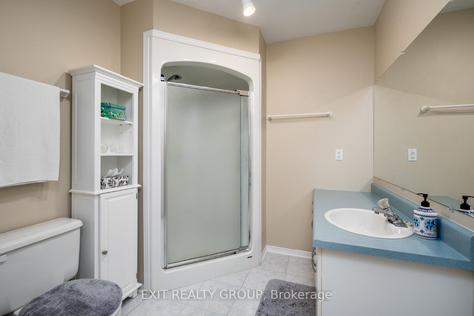 Photo 10 of 5 Empire Boulevard, Prince Edward County, Wellington — HOMEH
