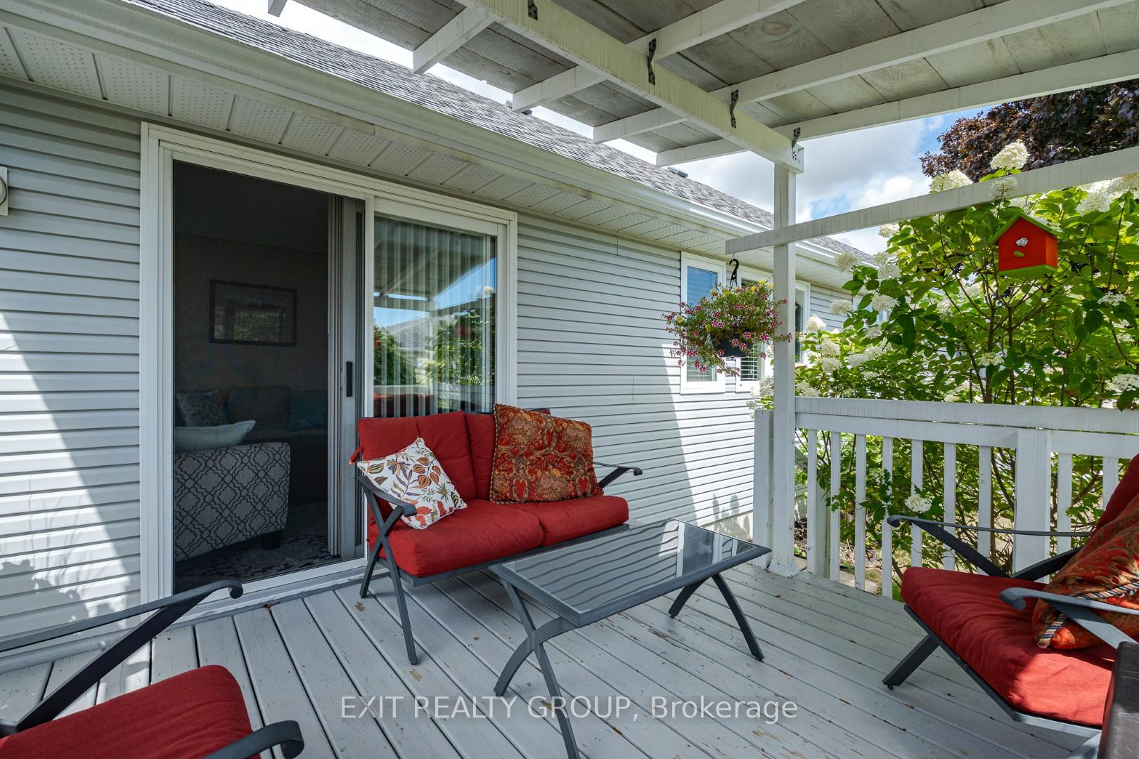 Photo 21 of 5 Empire Boulevard, Prince Edward County, Wellington — HOMEH