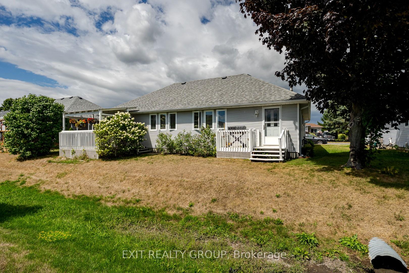 Photo 28 of 5 Empire Boulevard, Prince Edward County, Wellington — HOMEH