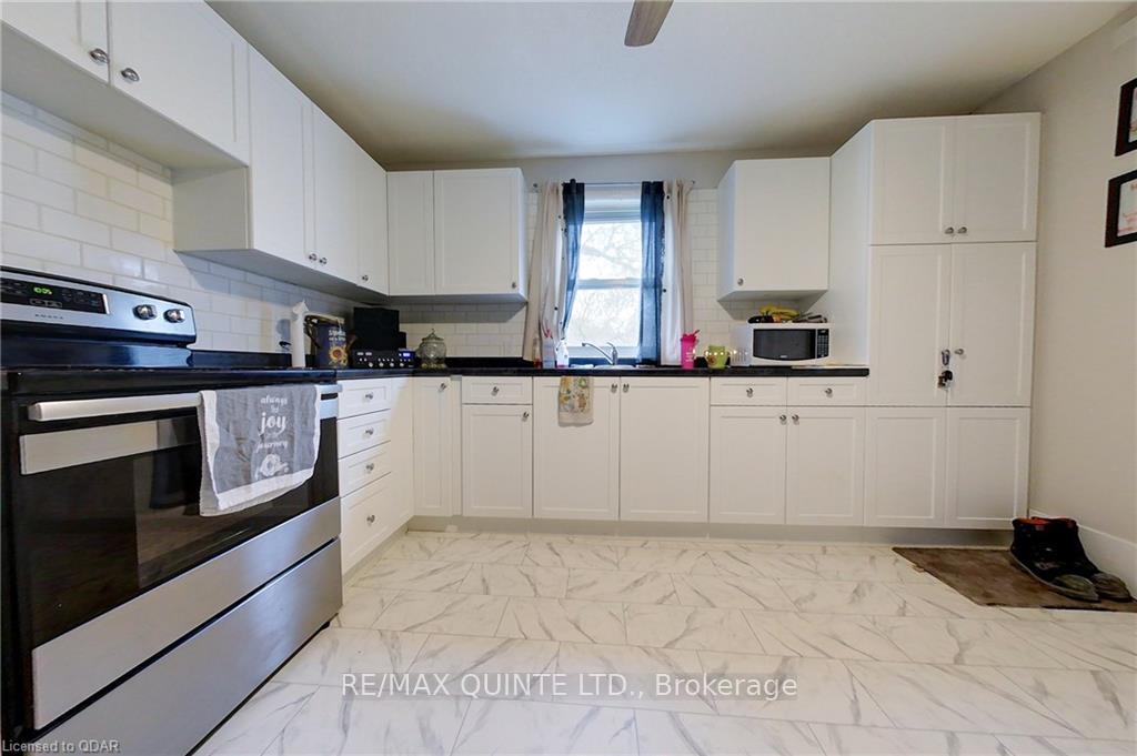 Photo 2 of 218A Coleman Street, Belleville, Belleville Ward — HOMEH