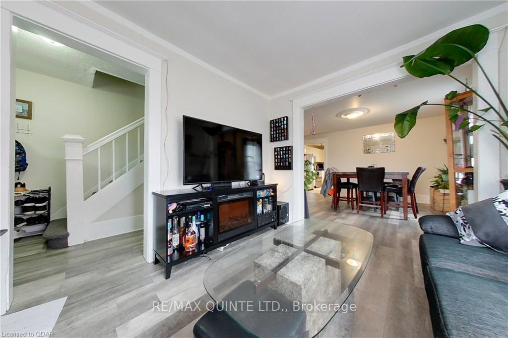 Photo 4 of 218A Coleman Street, Belleville, Belleville Ward — HOMEH