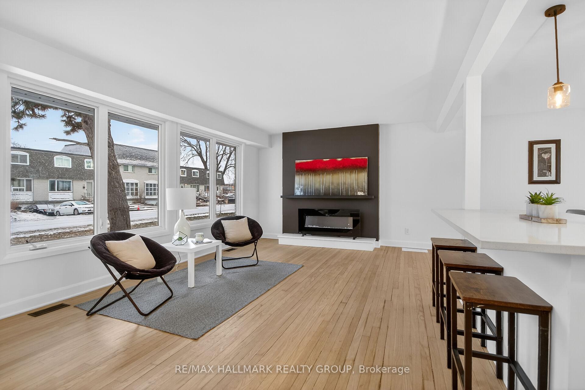 Photo 10 of 14 Cheryl Road, Ottawa, Manordale — HOMEH
