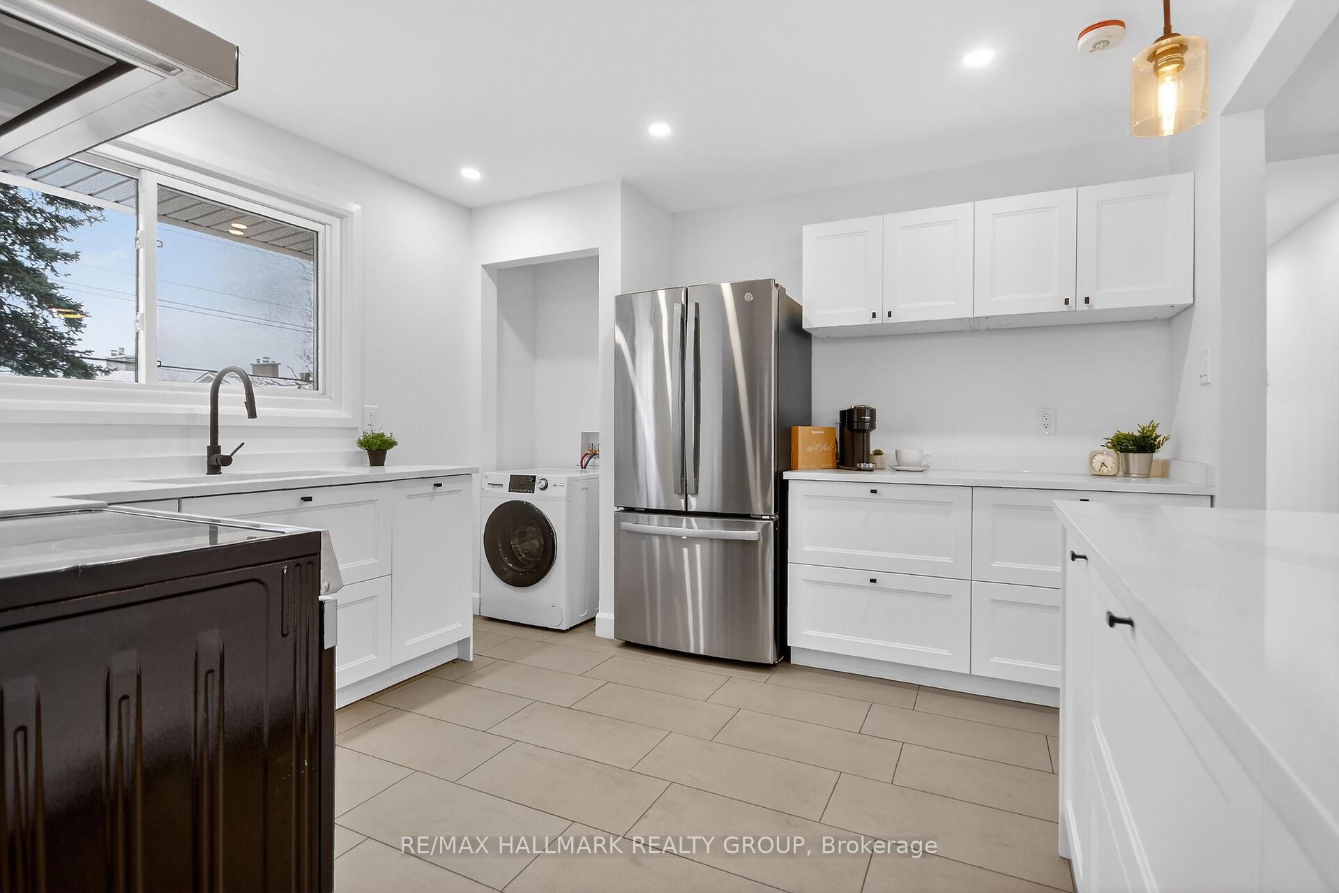 Photo 3 of 14 Cheryl Road, Ottawa, Manordale — HOMEH