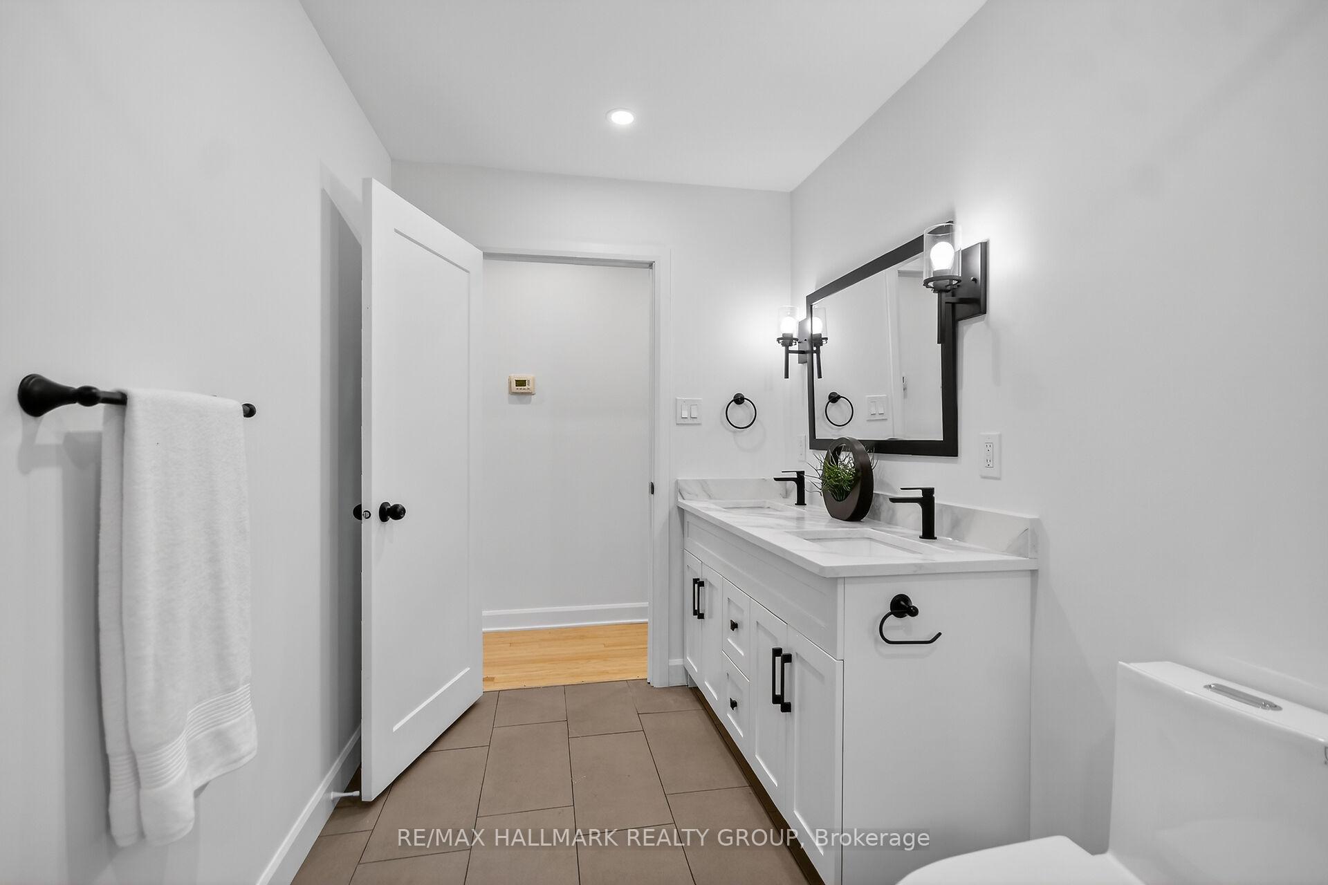 Photo 27 of 14 Cheryl Road, Ottawa, Manordale — HOMEH