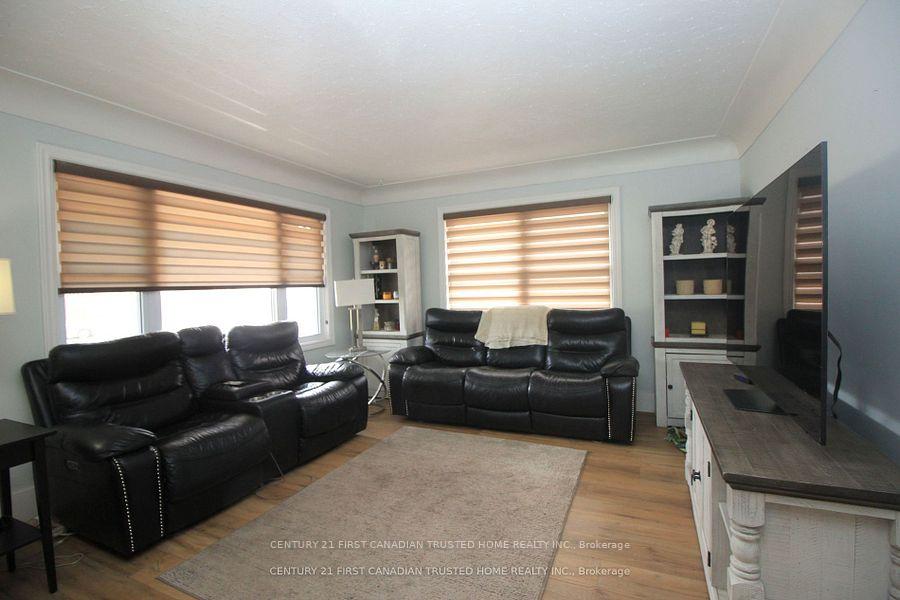 Photo 8 of 73 Jacqueline Street, London, South I — HOMEH