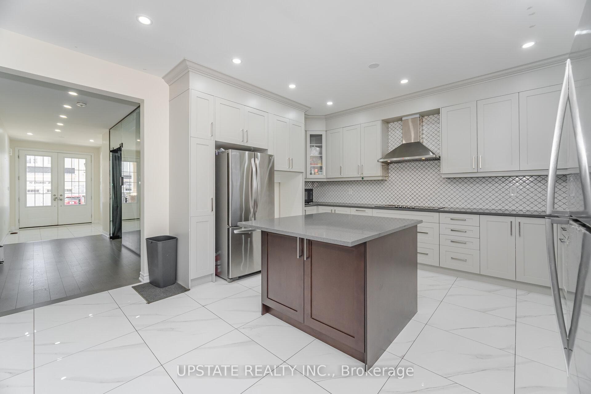 Photo 6 of 2 Jenwood Crescent, Brampton, Sandringham-Wellington North — HOMEH