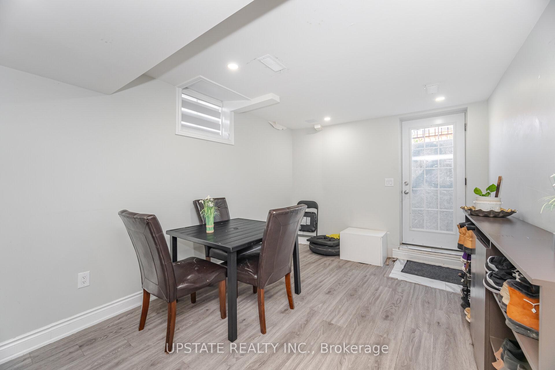 Photo 32 of 2 Jenwood Crescent, Brampton, Sandringham-Wellington North — HOMEH