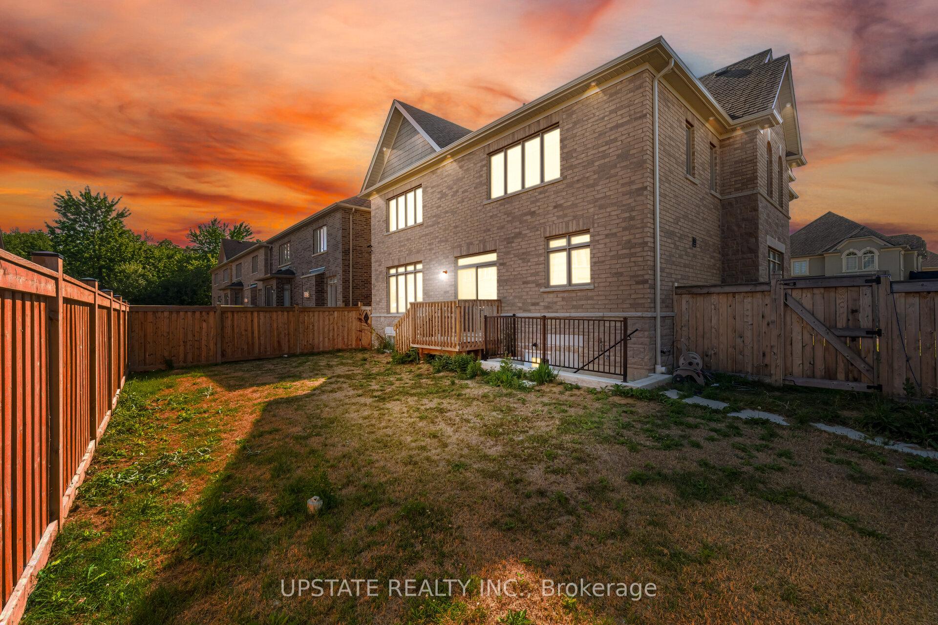 Photo 43 of 2 Jenwood Crescent, Brampton, Sandringham-Wellington North — HOMEH