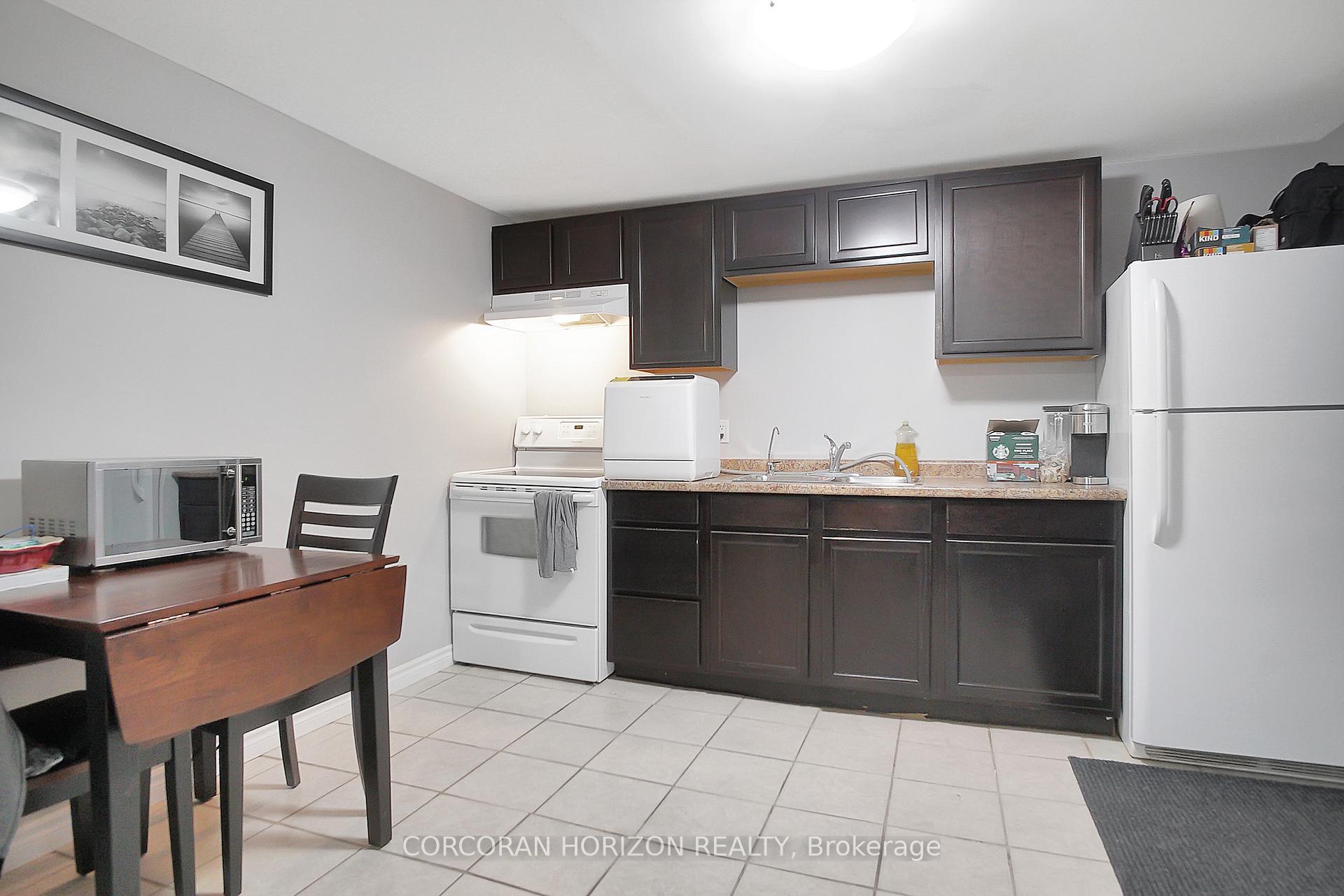 Photo 30 of 17 Shaw Avenue W, Cambridge — HOMEH