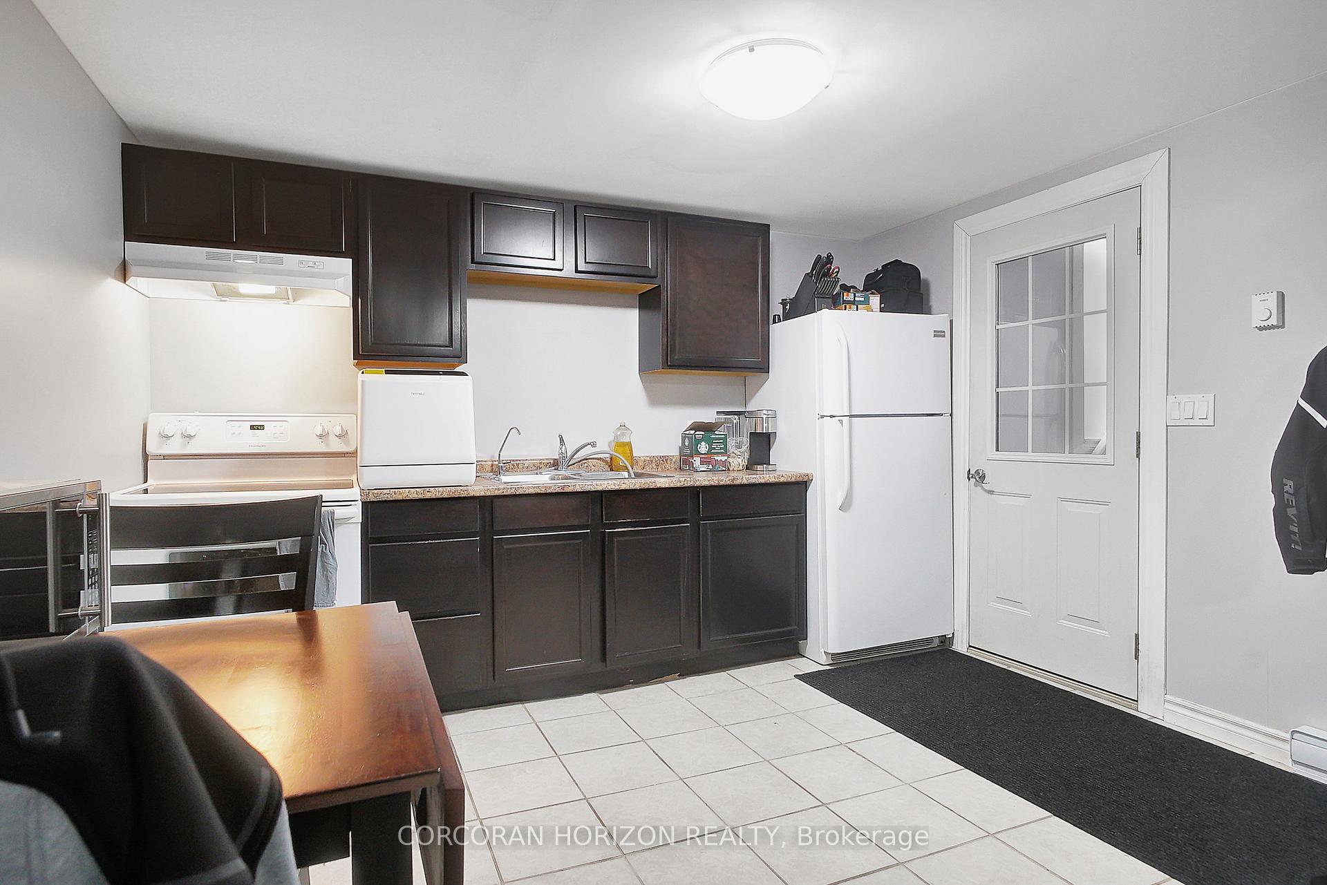 Photo 31 of 17 Shaw Avenue W, Cambridge — HOMEH