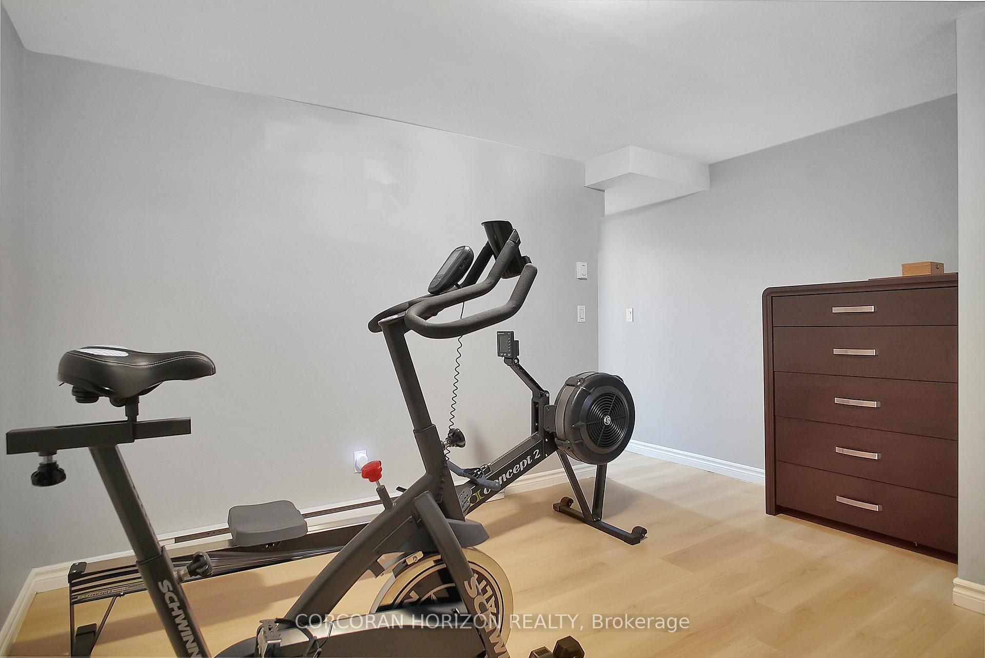 Photo 7 of 17 Shaw Avenue W, Cambridge — HOMEH