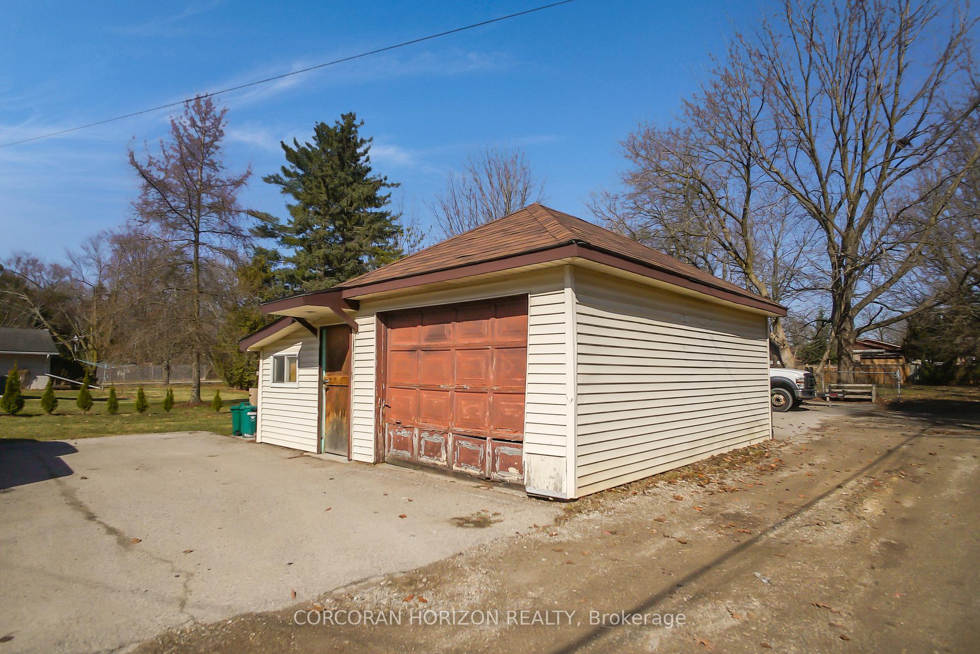 Photo 29 of 17 Shaw Avenue W, Cambridge — HOMEH