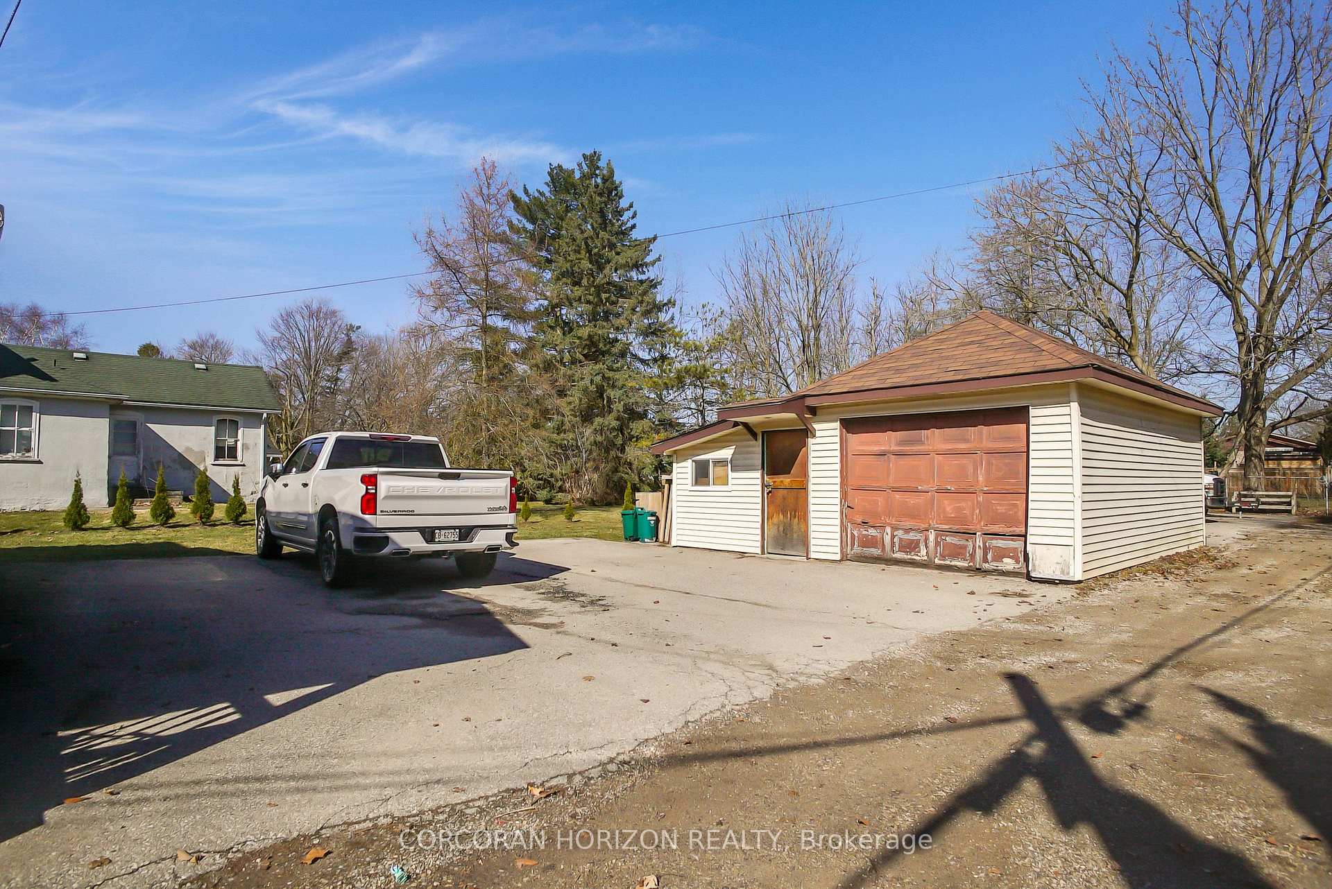 Photo 20 of 17 Shaw Avenue W, Cambridge — HOMEH