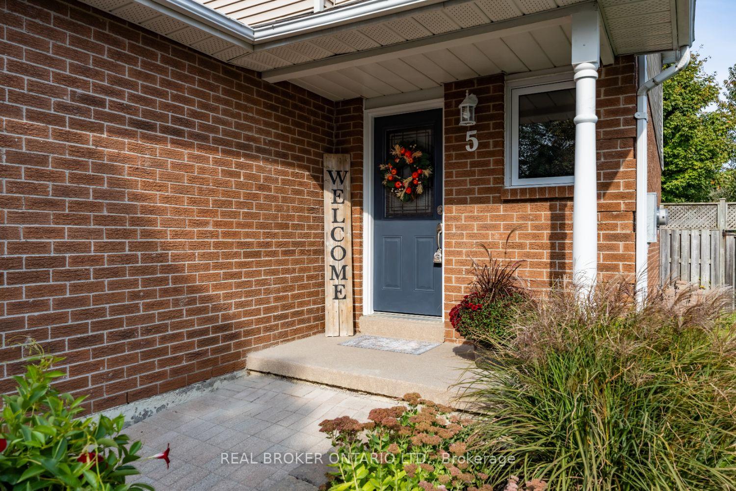 Photo 4 of 5 Walbridge Court, Clarington, Bowmanville — HOMEH