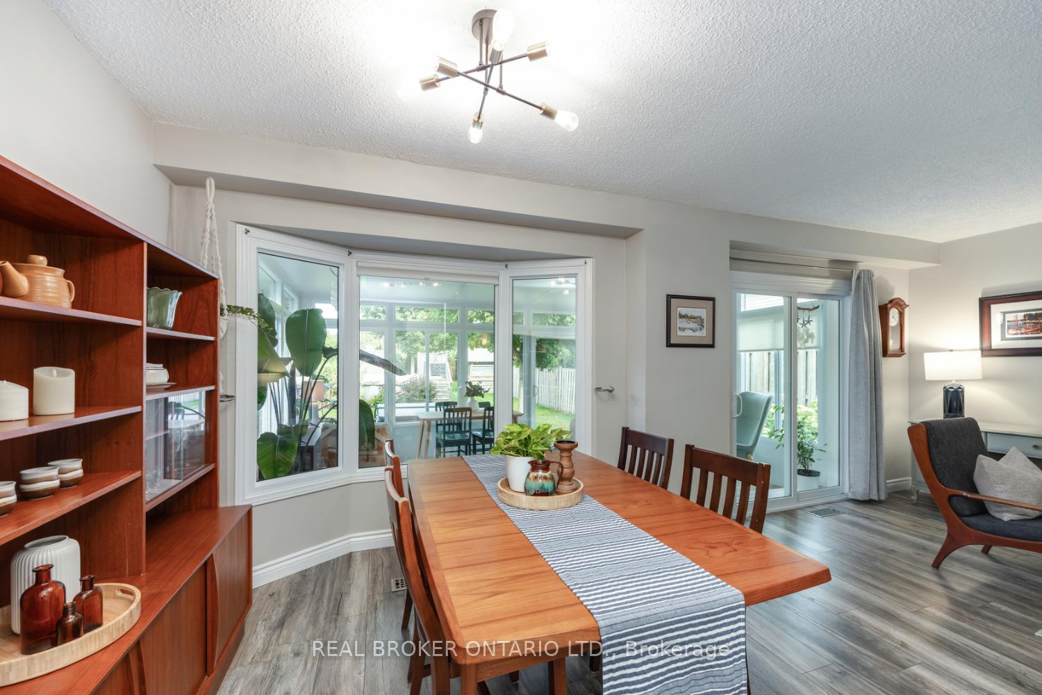 Photo 12 of 5 Walbridge Court, Clarington, Bowmanville — HOMEH