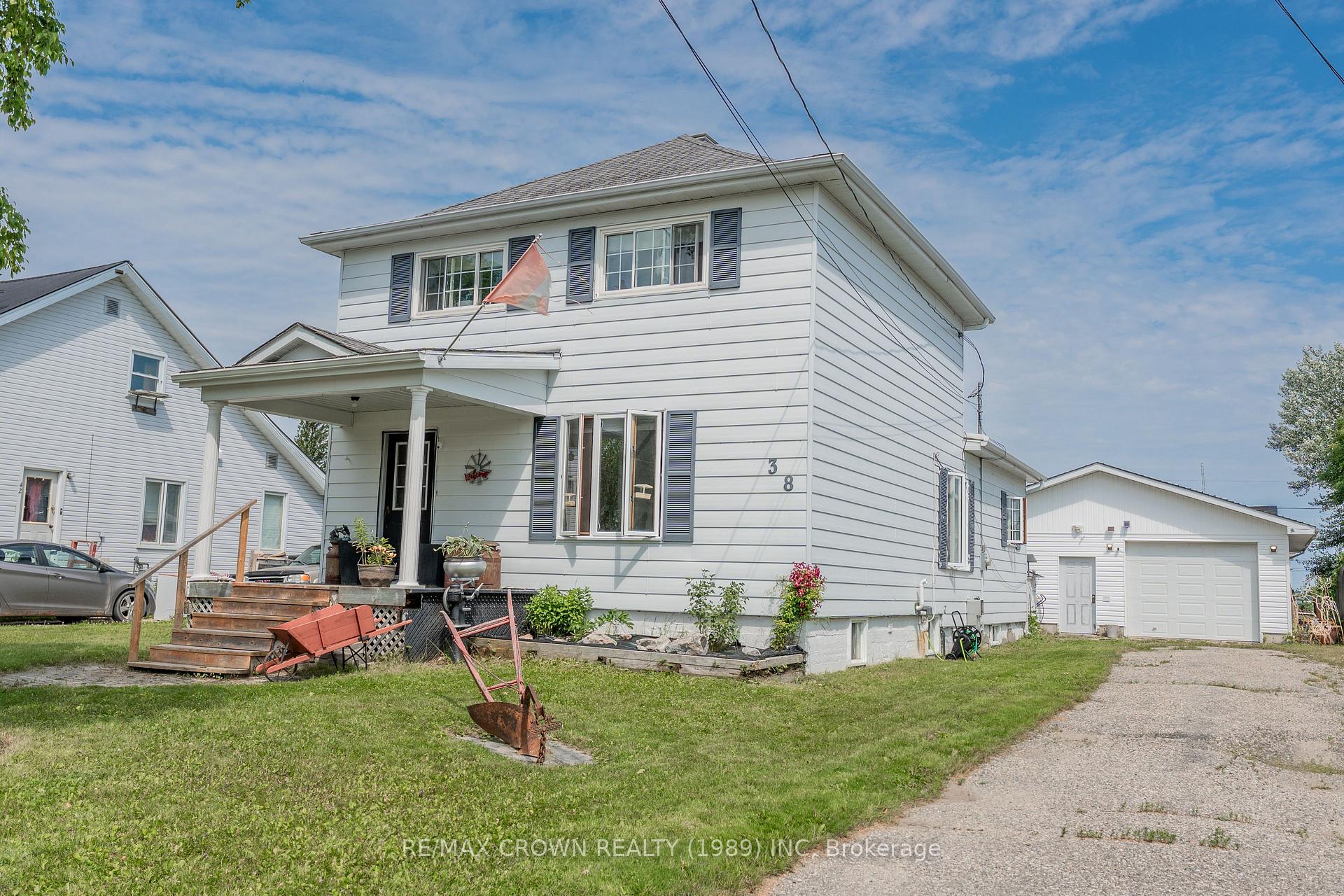 Photo 1 of 38 Third Avenue, Smooth Rock Falls, SRF — HOMEH