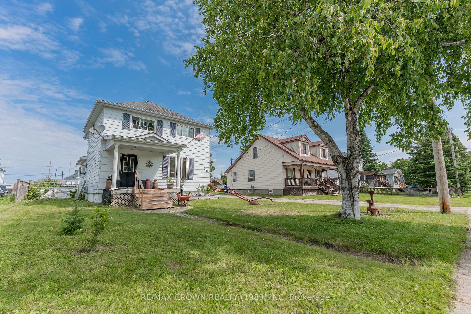 Photo 2 of 38 Third Avenue, Smooth Rock Falls, SRF — HOMEH