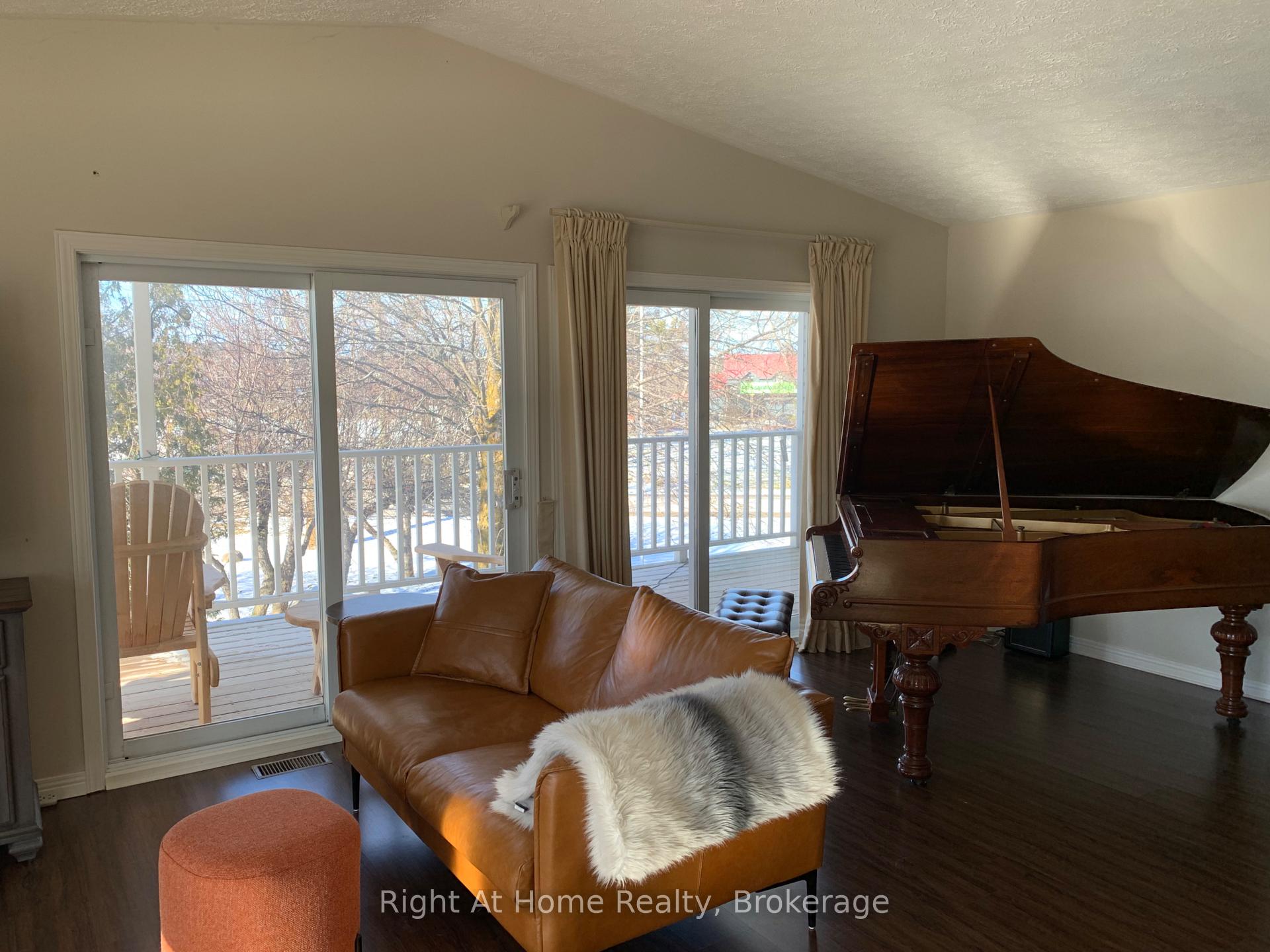 Photo 10 of 65 Slalom Gate Road, Collingwood — HOMEH