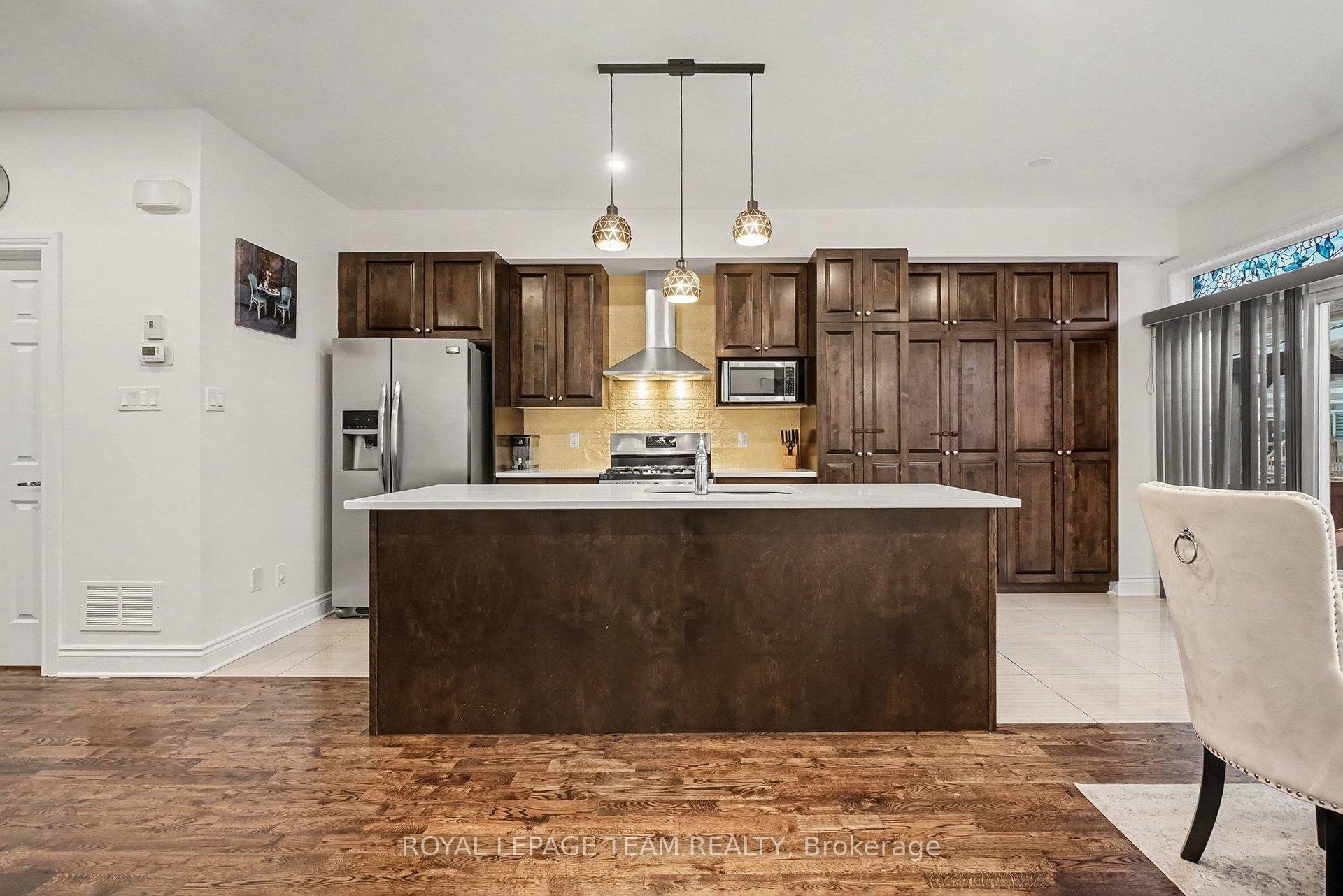 Photo 17 of 145 Desmond Trudeau Drive, Arnprior — HOMEH