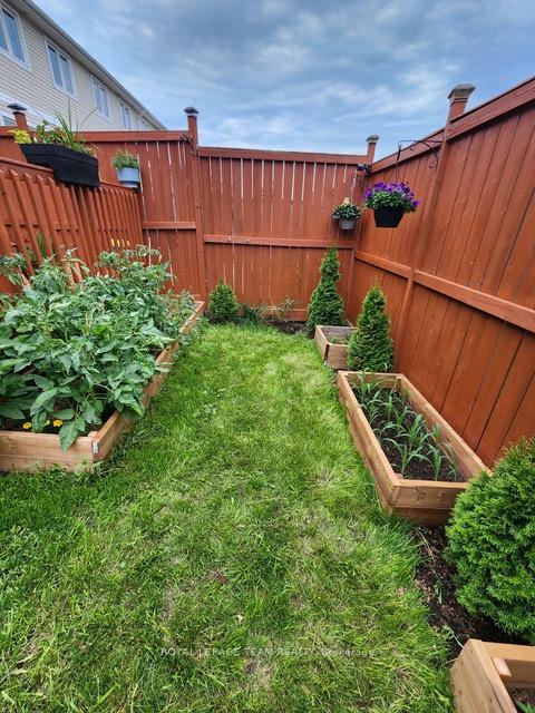 Photo 29 of 145 Desmond Trudeau Drive, Arnprior — HOMEH