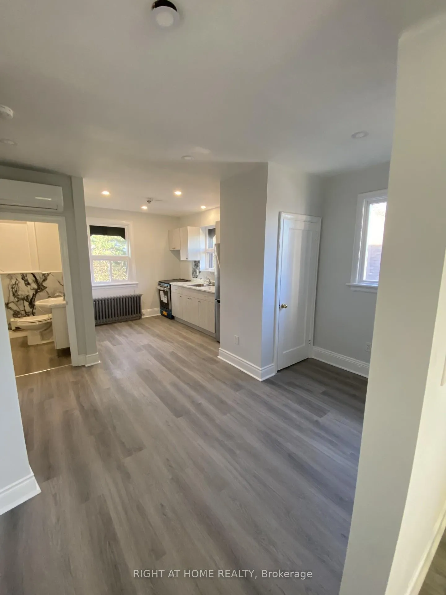 Photo 6 of Unit 6, 164 Park Street S, Hamilton, Durand — HOMEH
