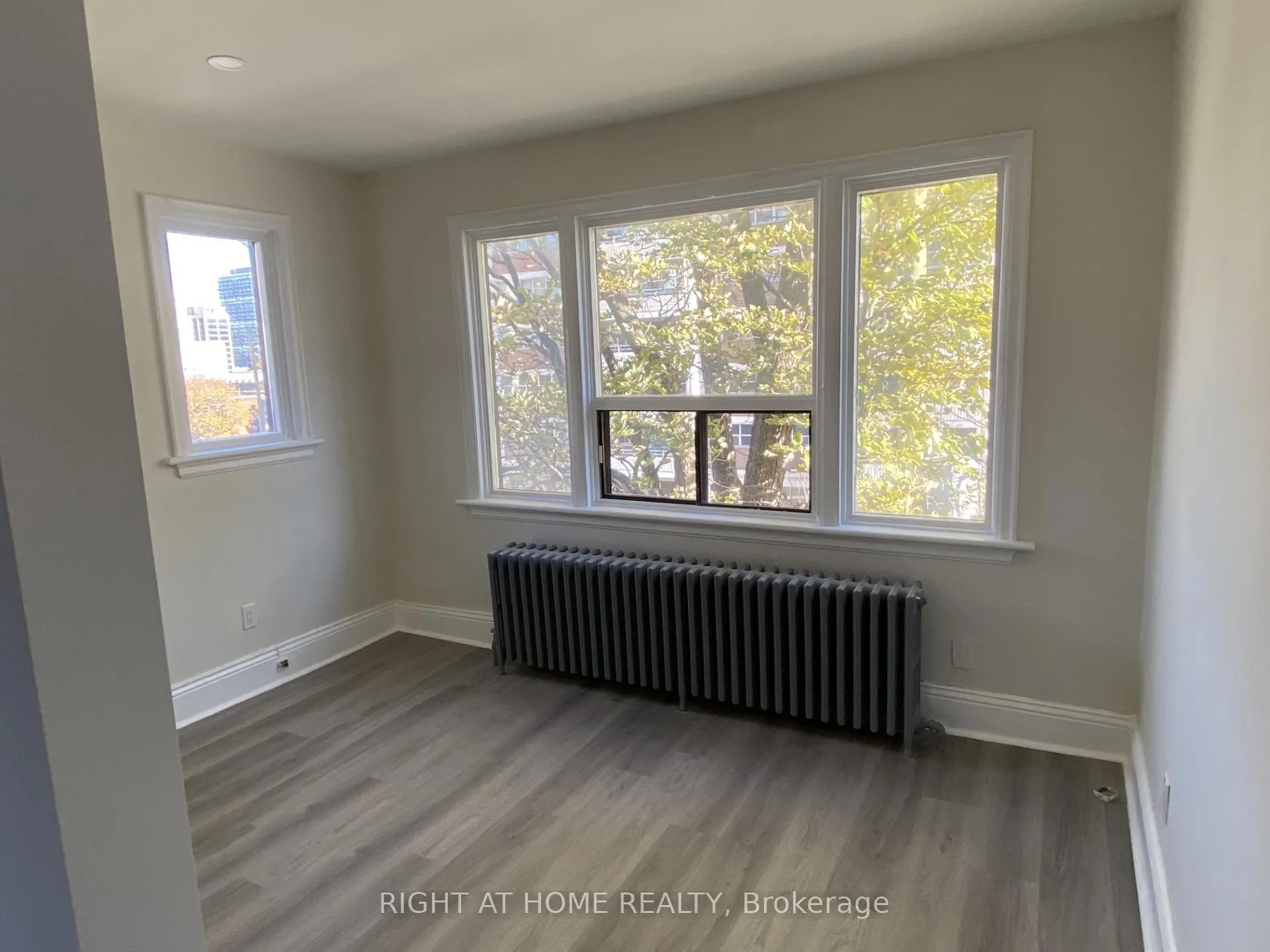 Photo 8 of Unit 6, 164 Park Street S, Hamilton, Durand — HOMEH