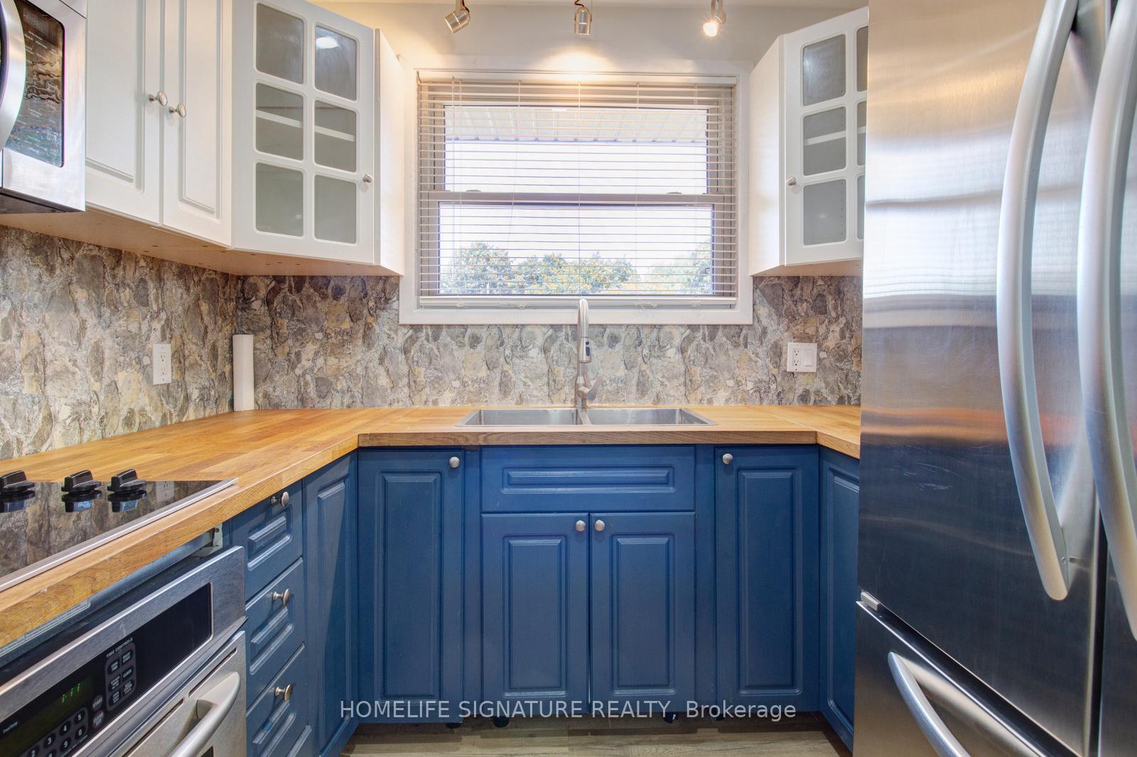 Photo 5 of 443 Vine Street, St. Catharines, Vine/Linwell — HOMEH