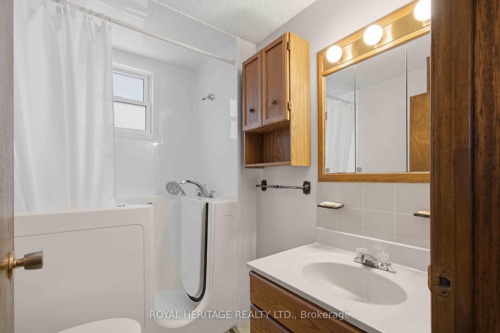 Photo 26 of 6 Kerr Crescent, Quinte West, Trenton Ward — HOMEH
