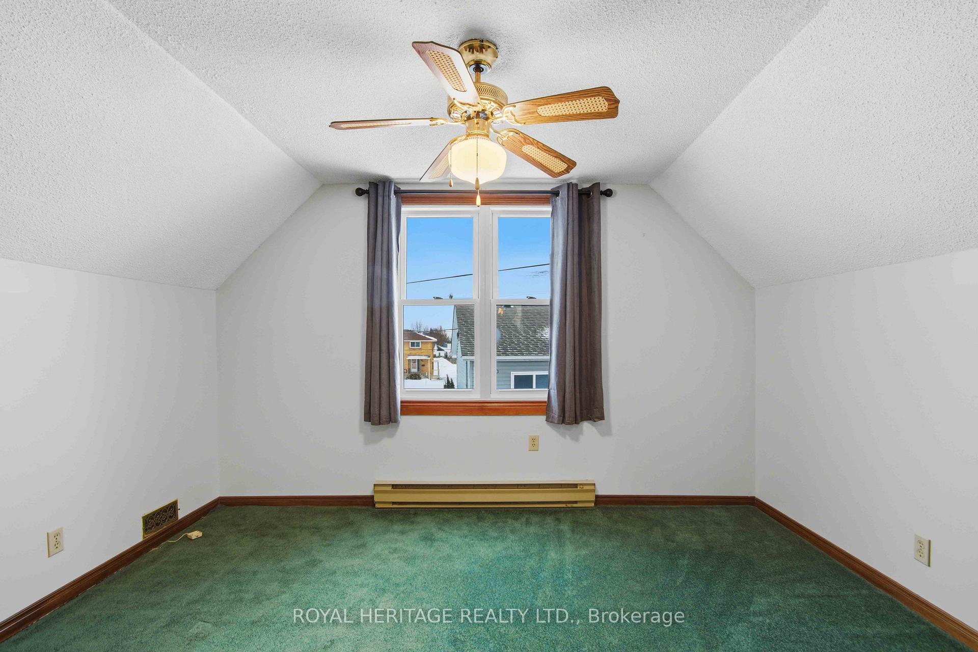 Photo 13 of 6 Kerr Crescent, Quinte West, Trenton Ward — HOMEH