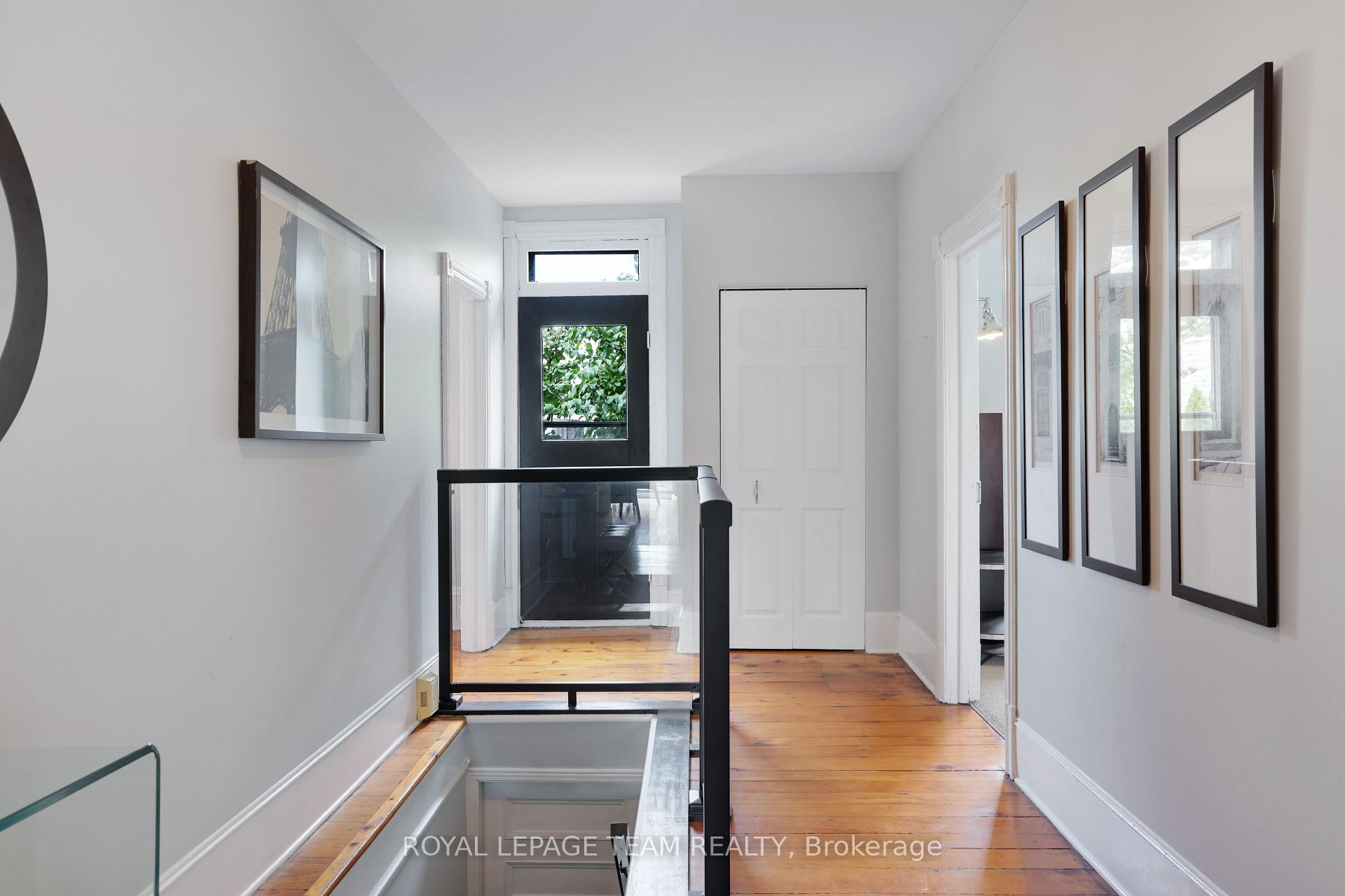 Photo 2 of 166 Guigues Avenue, Ottawa, Lower Town/Byward Market — HOMEH