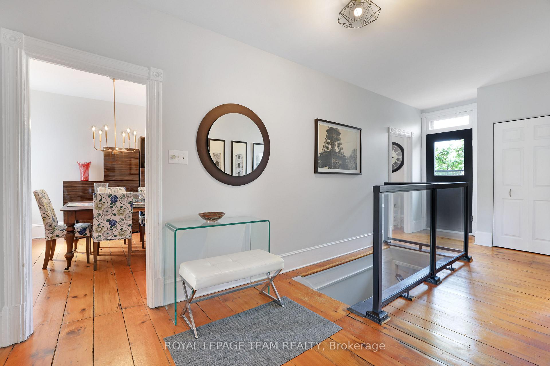 Photo 4 of 166 Guigues Avenue, Ottawa, Lower Town/Byward Market — HOMEH