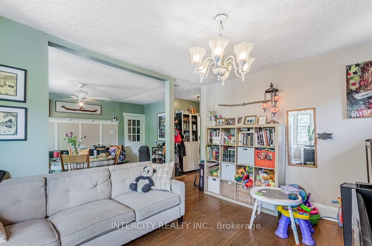 Photo 4 of 111 Alberta Avenue, Toronto, Wychwood — HOMEH