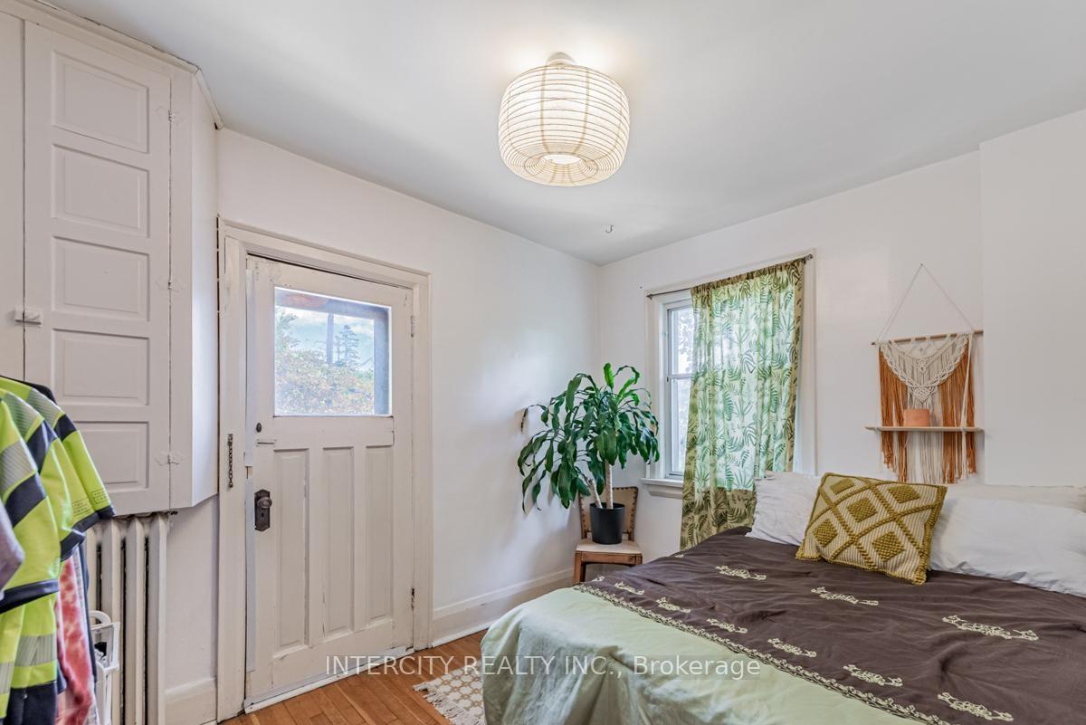 Photo 3 of 111 Alberta Avenue, Toronto, Wychwood — HOMEH