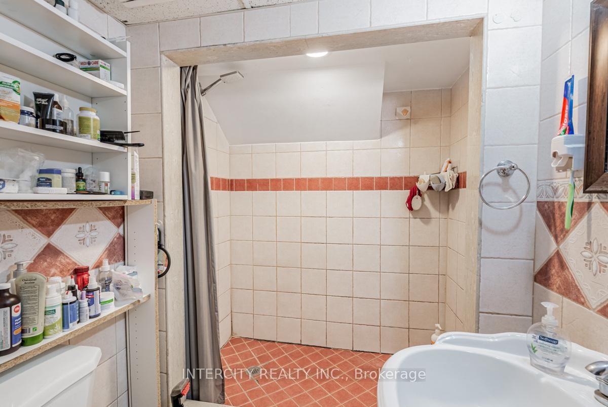 Photo 8 of 111 Alberta Avenue, Toronto, Wychwood — HOMEH