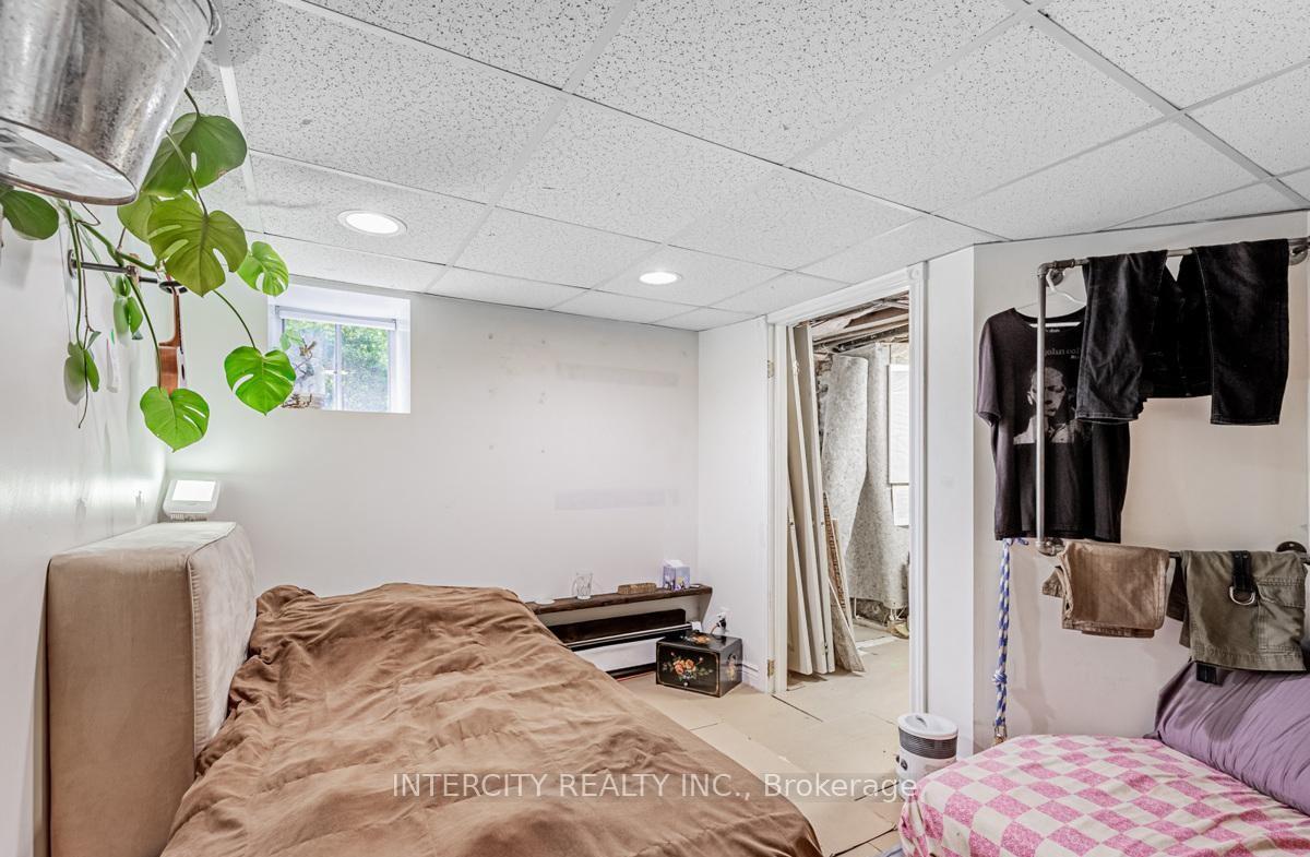 Photo 12 of 111 Alberta Avenue, Toronto, Wychwood — HOMEH