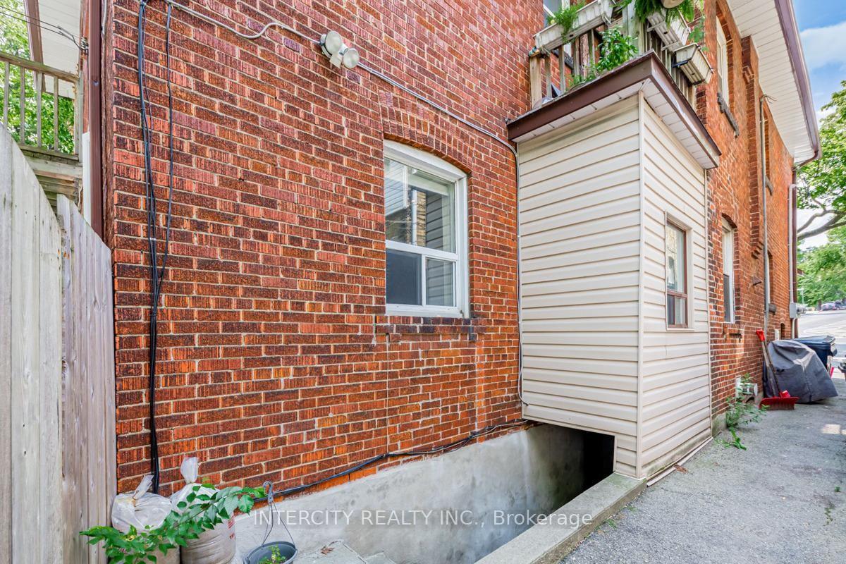 Photo 19 of 111 Alberta Avenue, Toronto, Wychwood — HOMEH