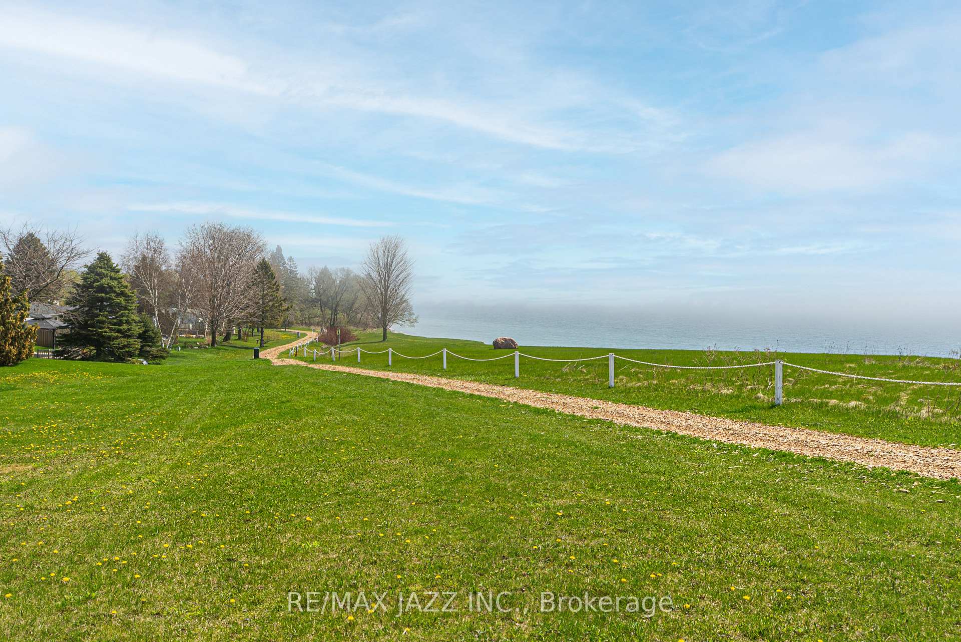 Photo 38 of 15 Bluffs Road, Clarington, Bowmanville — HOMEH