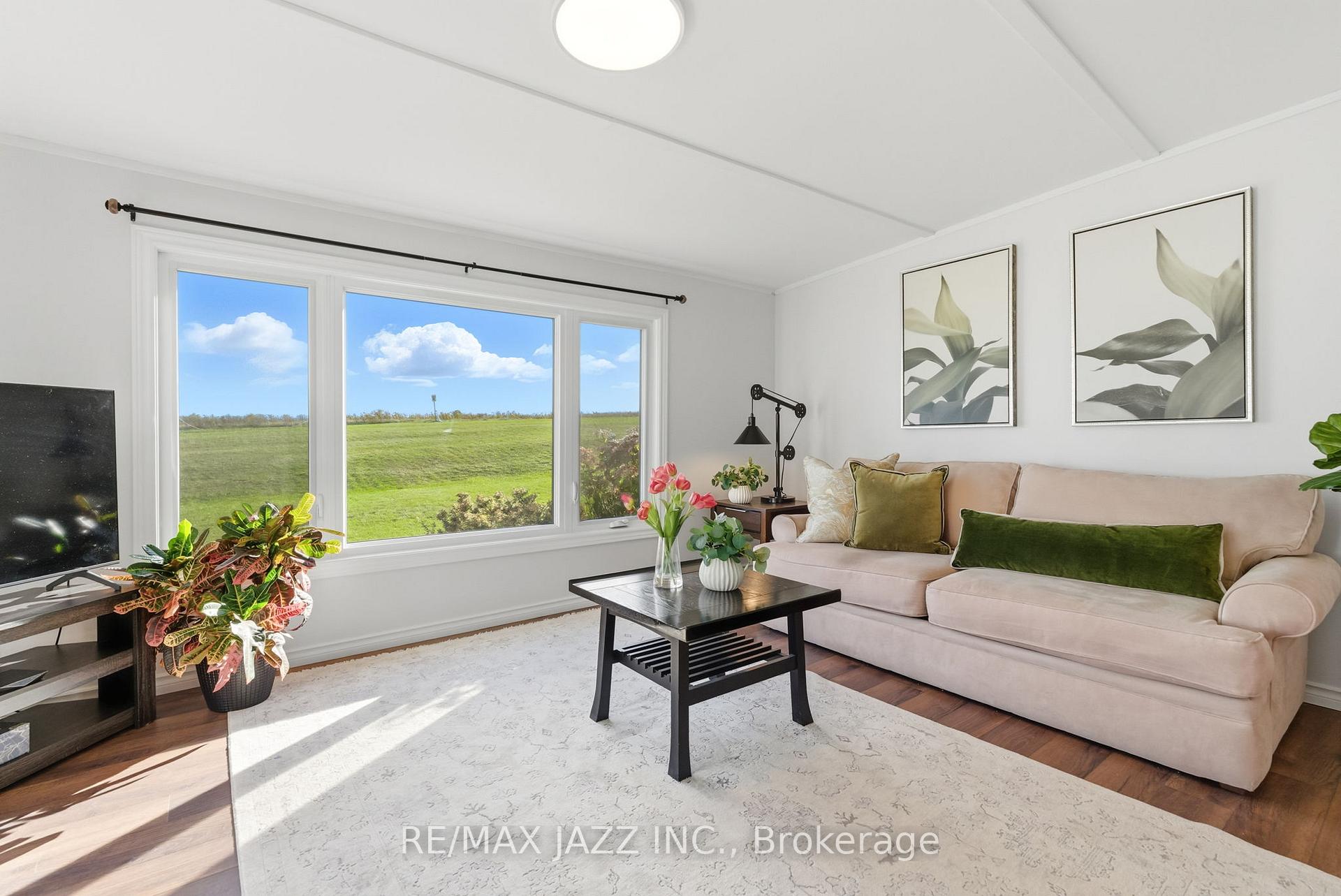 Photo 16 of 15 Bluffs Road, Clarington, Bowmanville — HOMEH