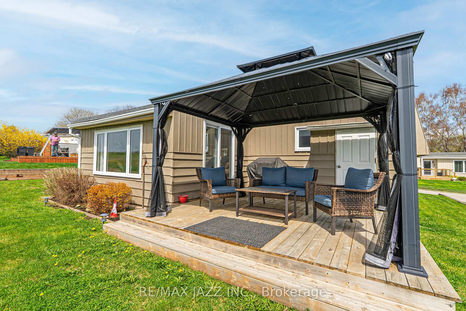 Photo 25 of 15 Bluffs Road, Clarington, Bowmanville — HOMEH