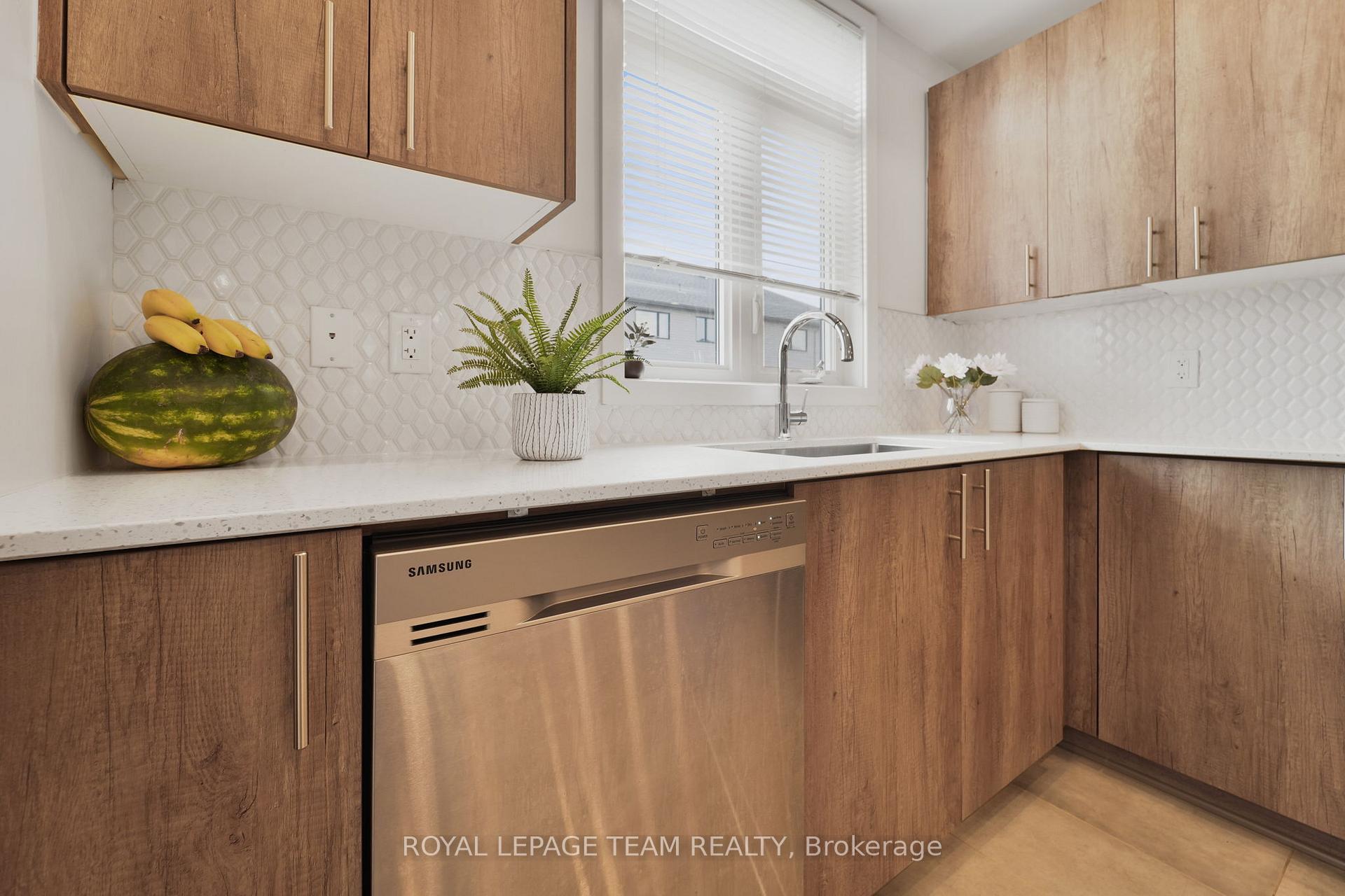 Photo 21 of 91 Heirloom Street, Ottawa, Riverside South/Gloucester Glen — HOMEH