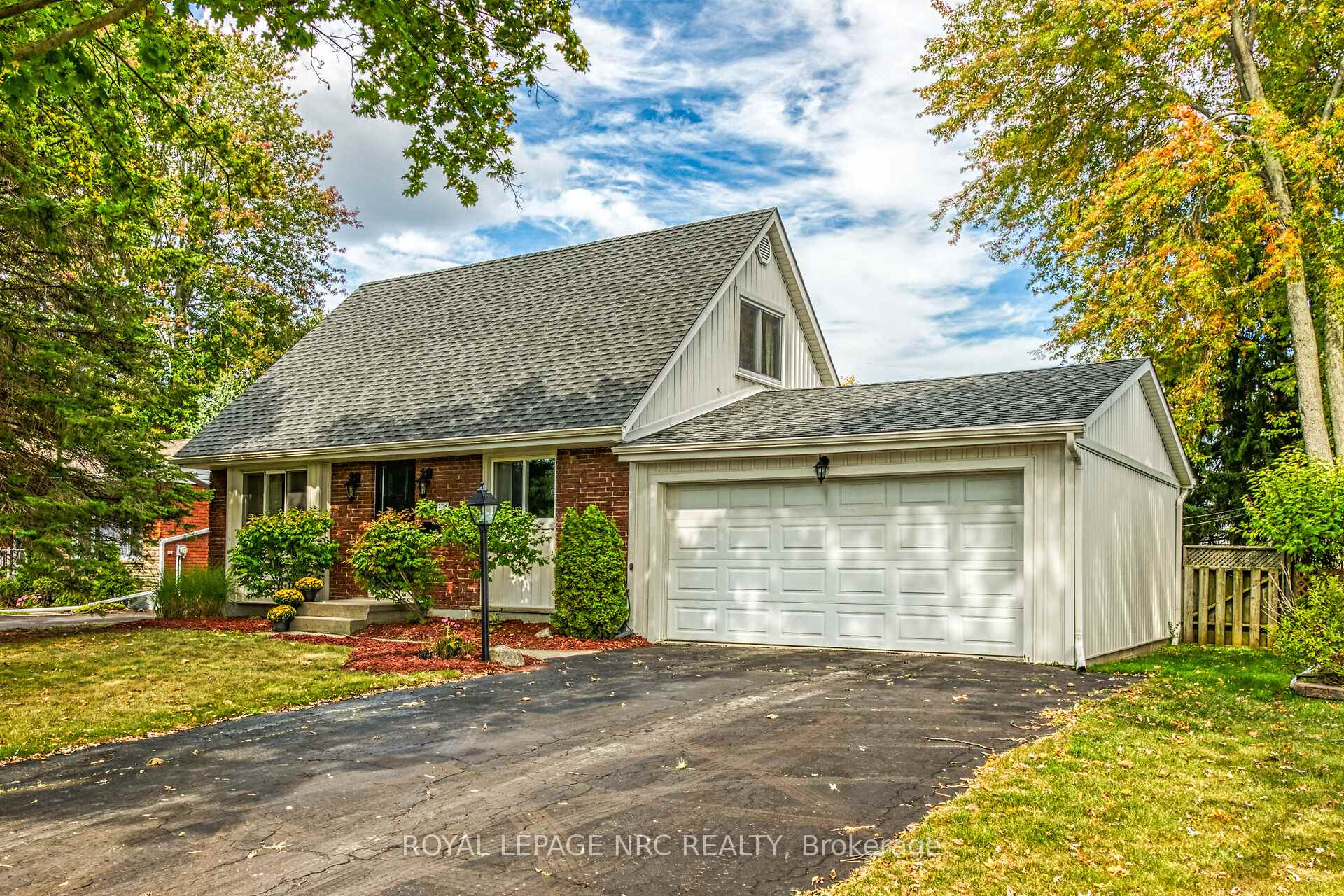 Photo 1 of 325 Brookfield Boulevard, Haldimand, Dunnville — HOMEH