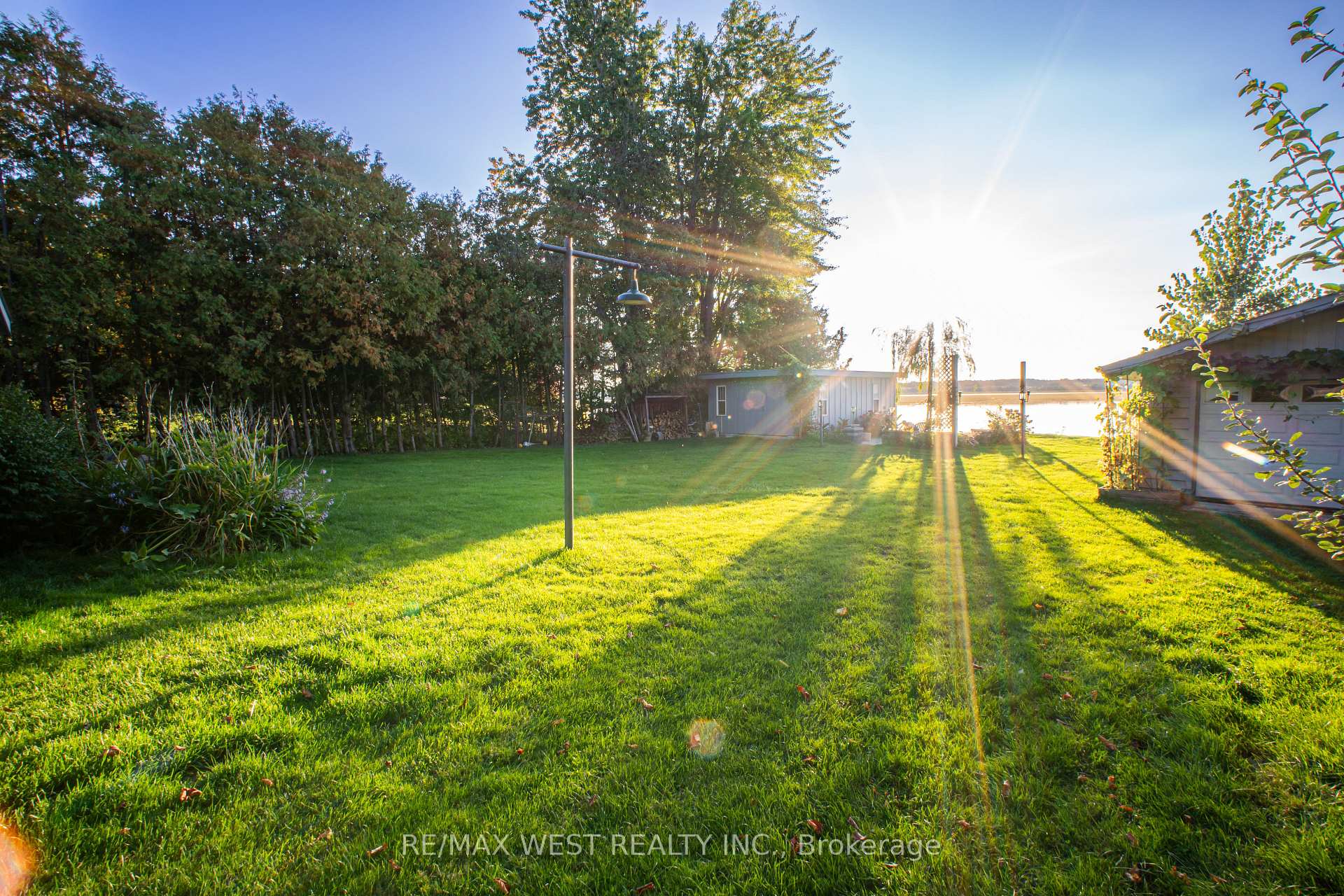 Photo 33 of 1392 Island View Drive, Selwyn — HOMEH