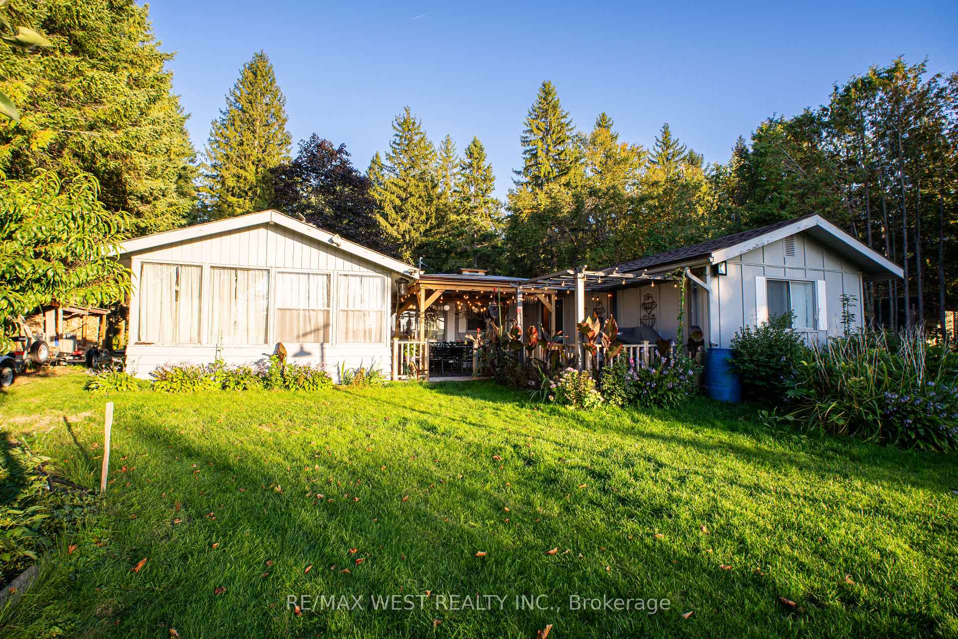 Photo 6 of 1392 Island View Drive, Selwyn — HOMEH
