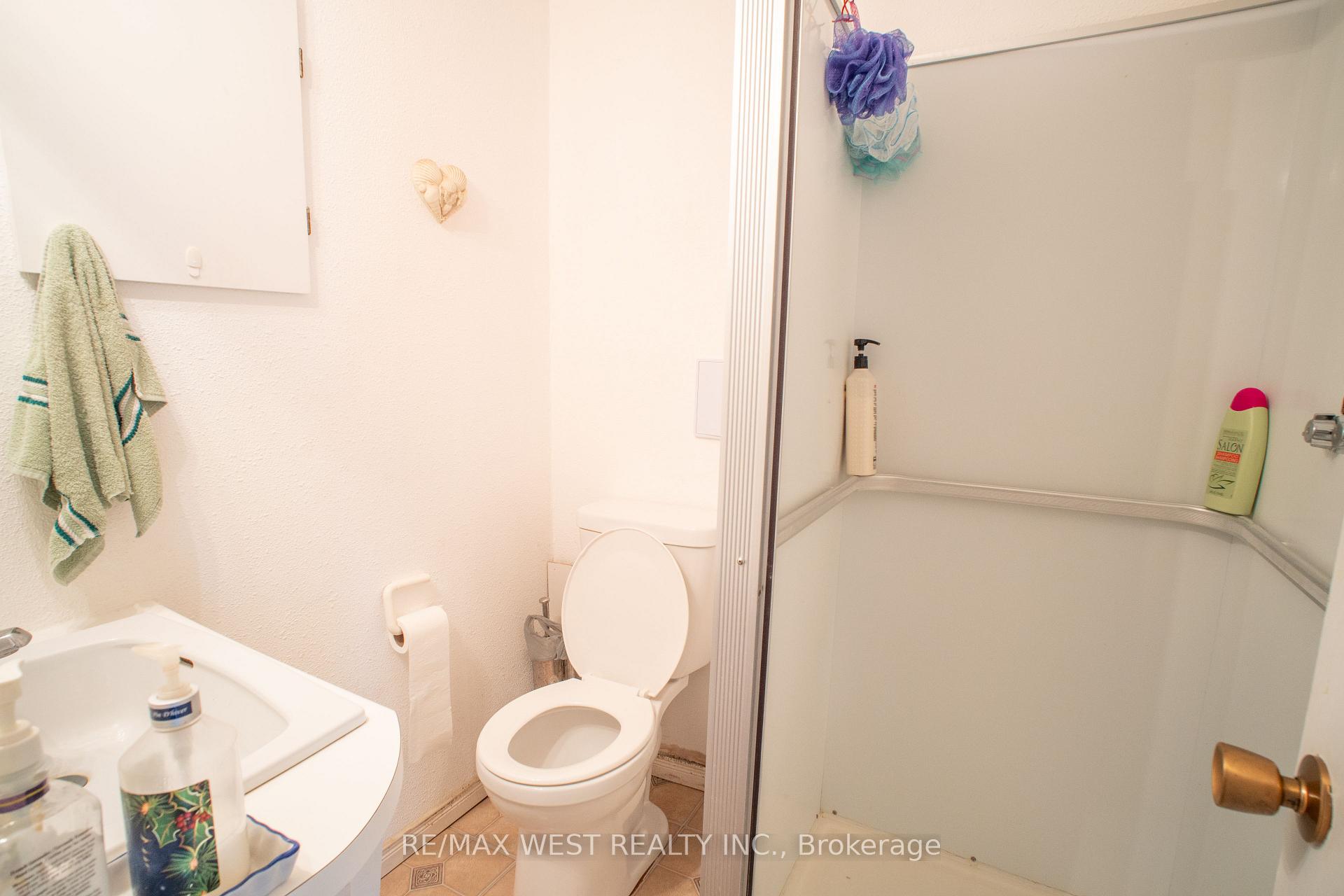 Photo 20 of 1392 Island View Drive, Selwyn — HOMEH