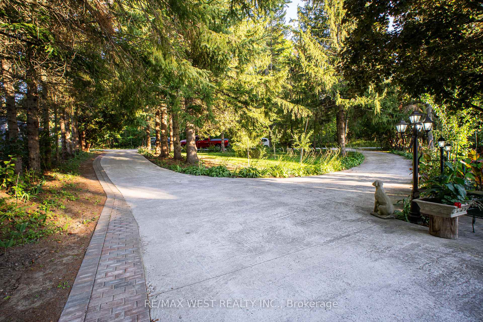 Photo 35 of 1392 Island View Drive, Selwyn — HOMEH